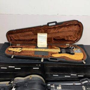 Vintage Peavey T-40 4-String Electric Bass Guitar Made in the USA with Warranty Card and Original Case 1981