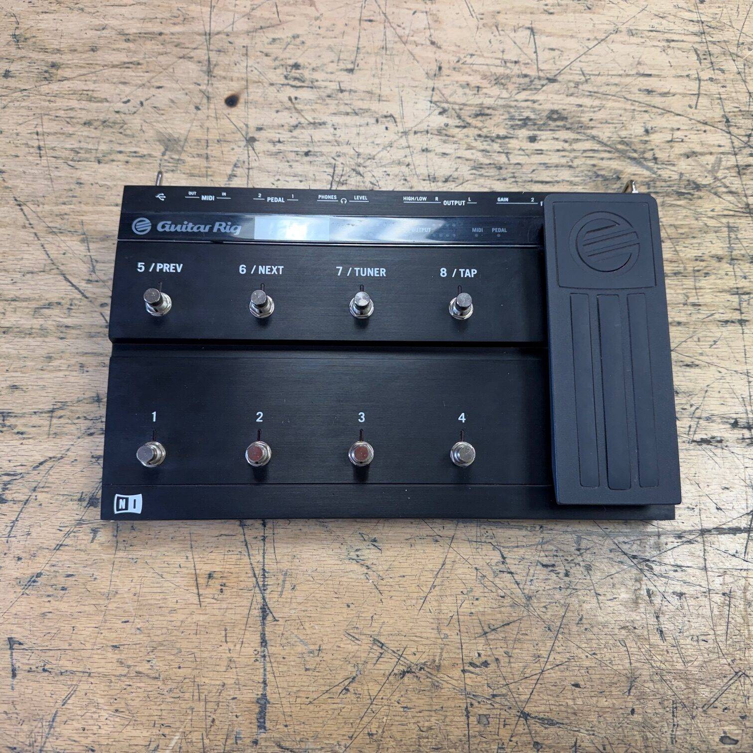 Used Native Instruments Guitar Rig Kontrol 3 Foot Controller Audio Interface for Guitar Rig 3