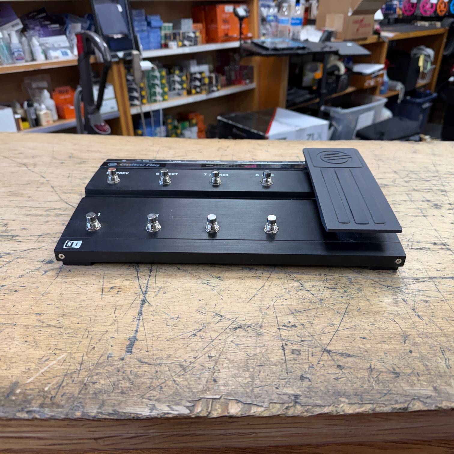 Used Native Instruments Guitar Rig Kontrol 3 Foot Controller Audio Interface for Guitar Rig 3 - Image 4