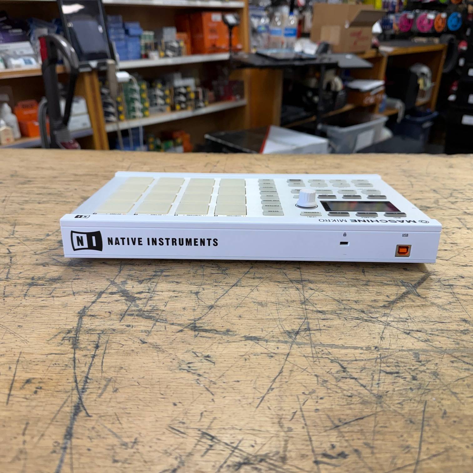 Used Native Instruments Maschine Mikro MKII White MIDI Controller - Image 7