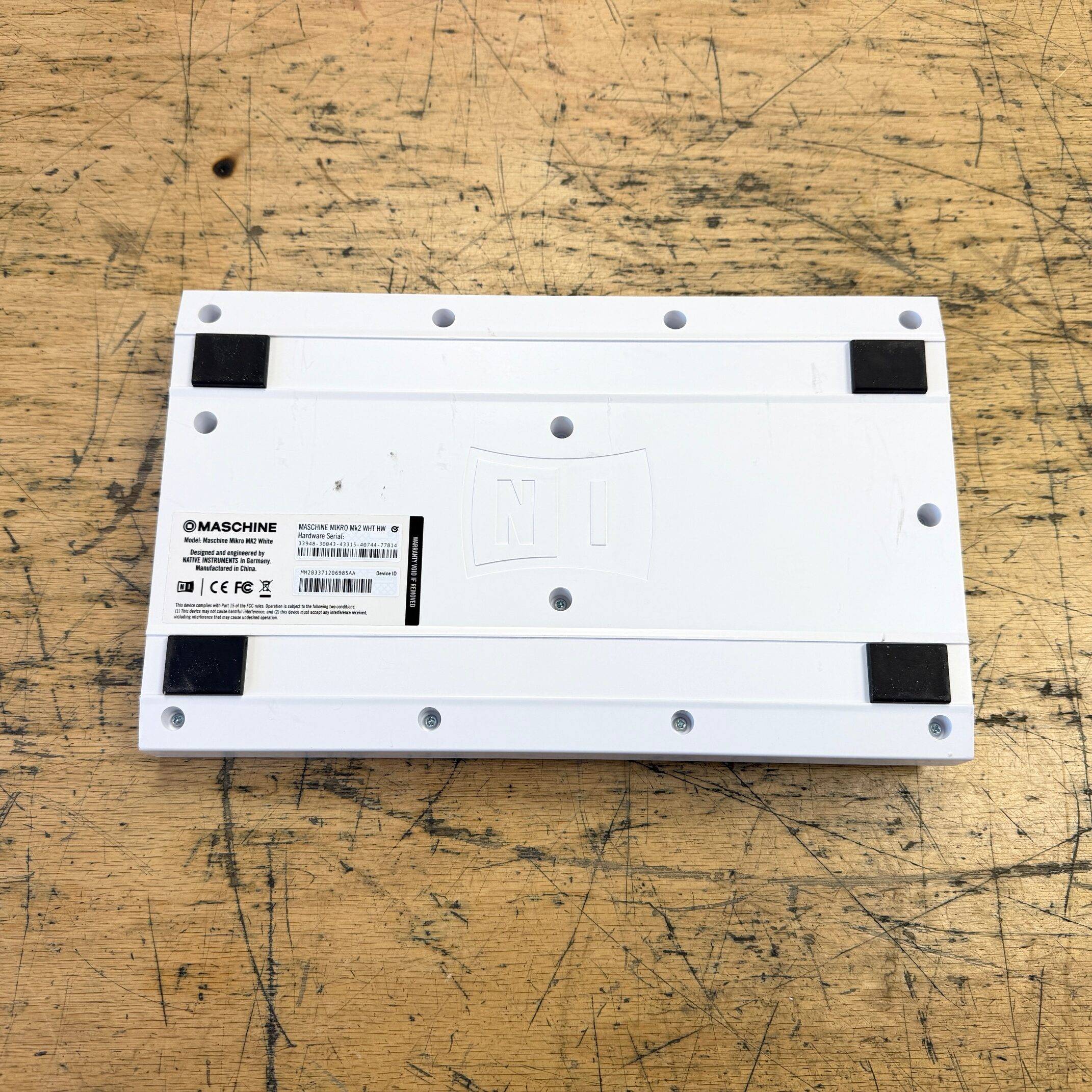 Used Native Instruments Maschine Mikro MKII White MIDI Controller - Image 8