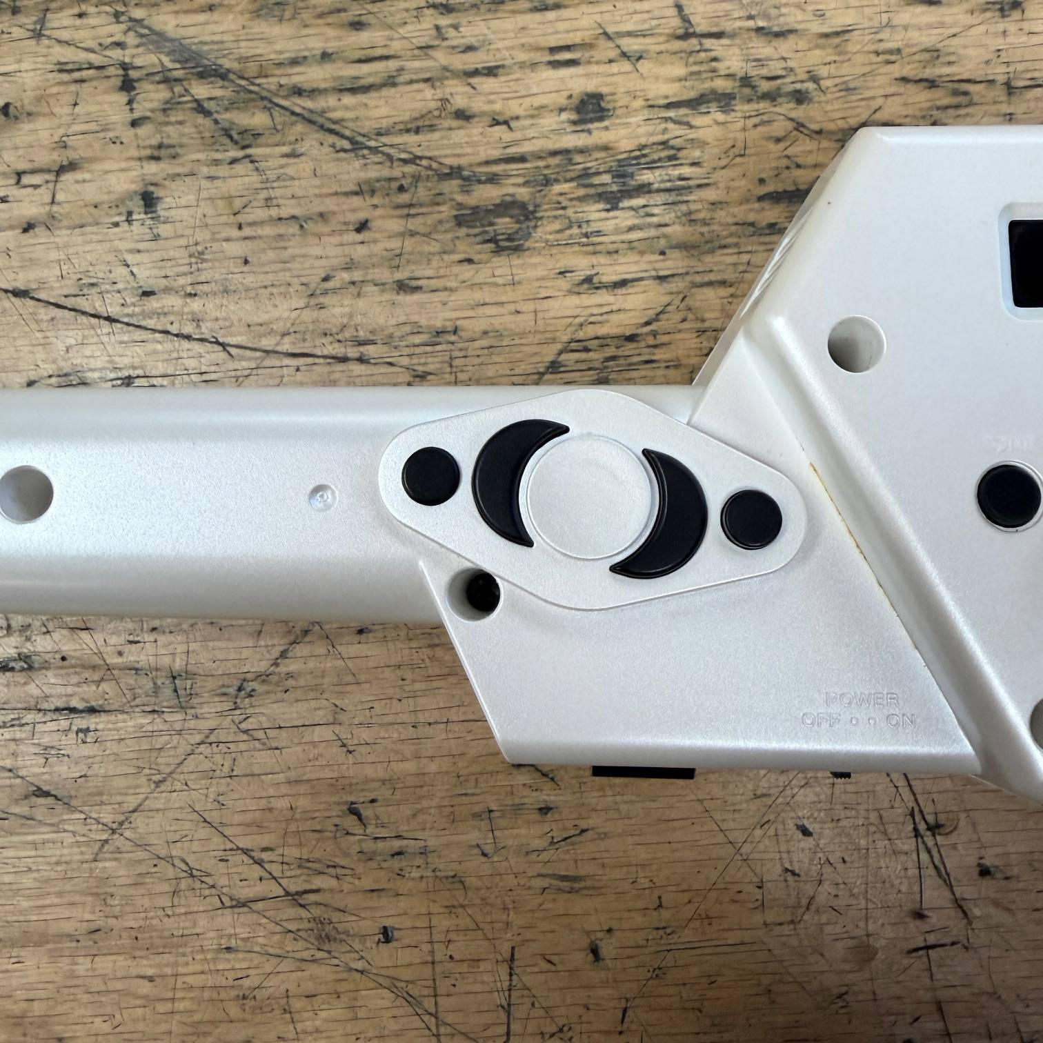 Used Roland Aerophone AE-10 Digital Wind Instrument White with Case and AC Adapter - Image 10