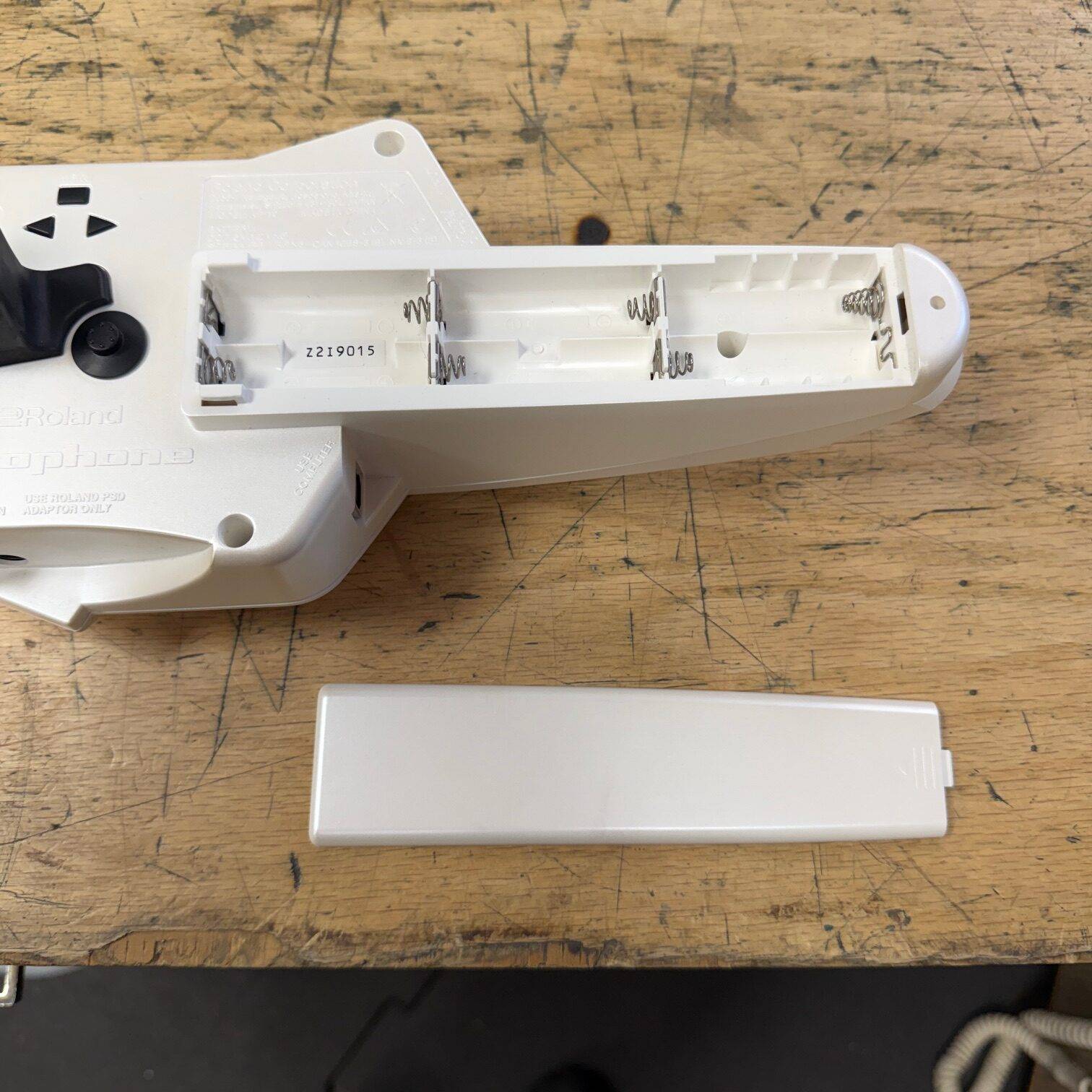 Used Roland Aerophone AE-10 Digital Wind Instrument White with Case and AC Adapter - Image 14