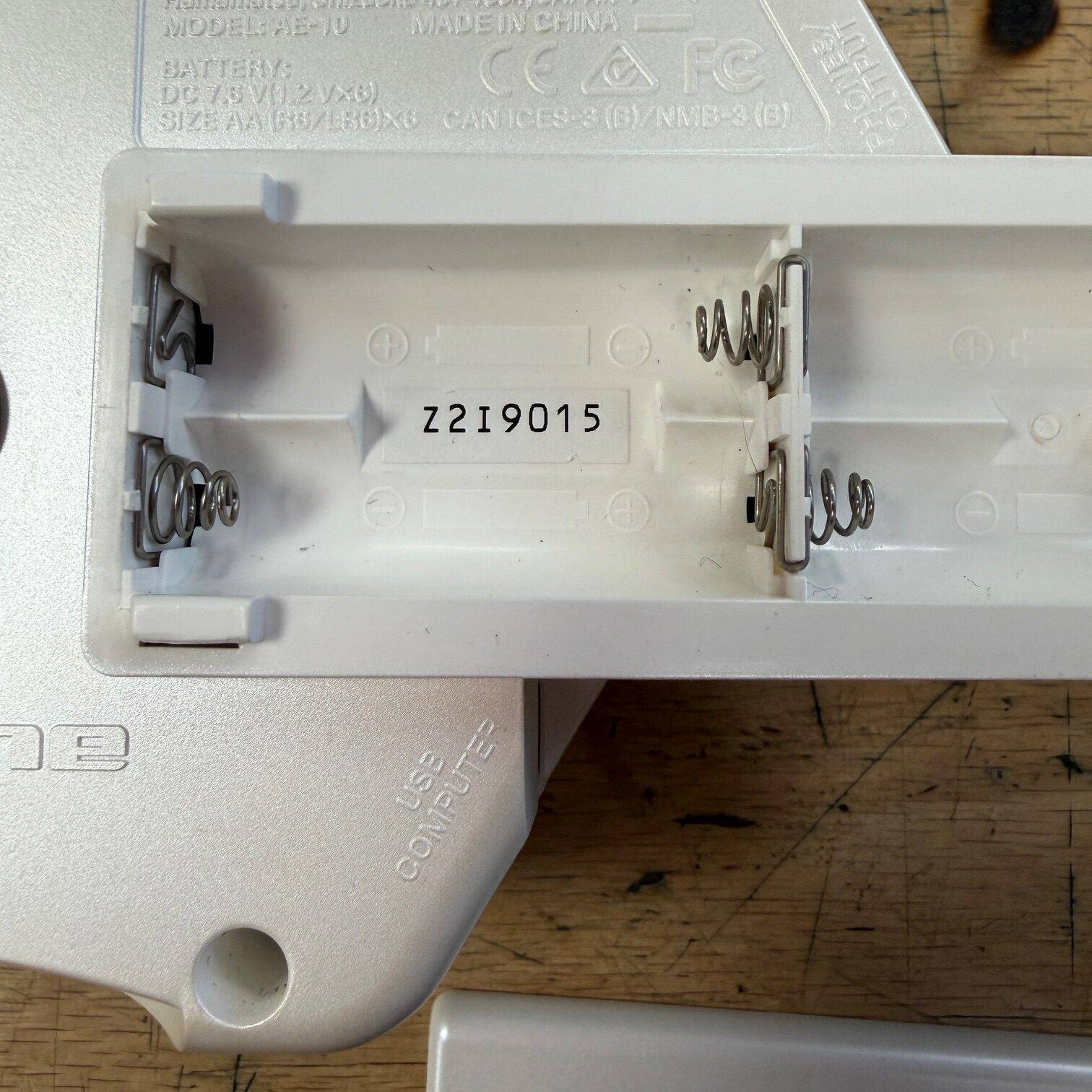 Used Roland Aerophone AE-10 Digital Wind Instrument White with Case and AC Adapter - Image 15