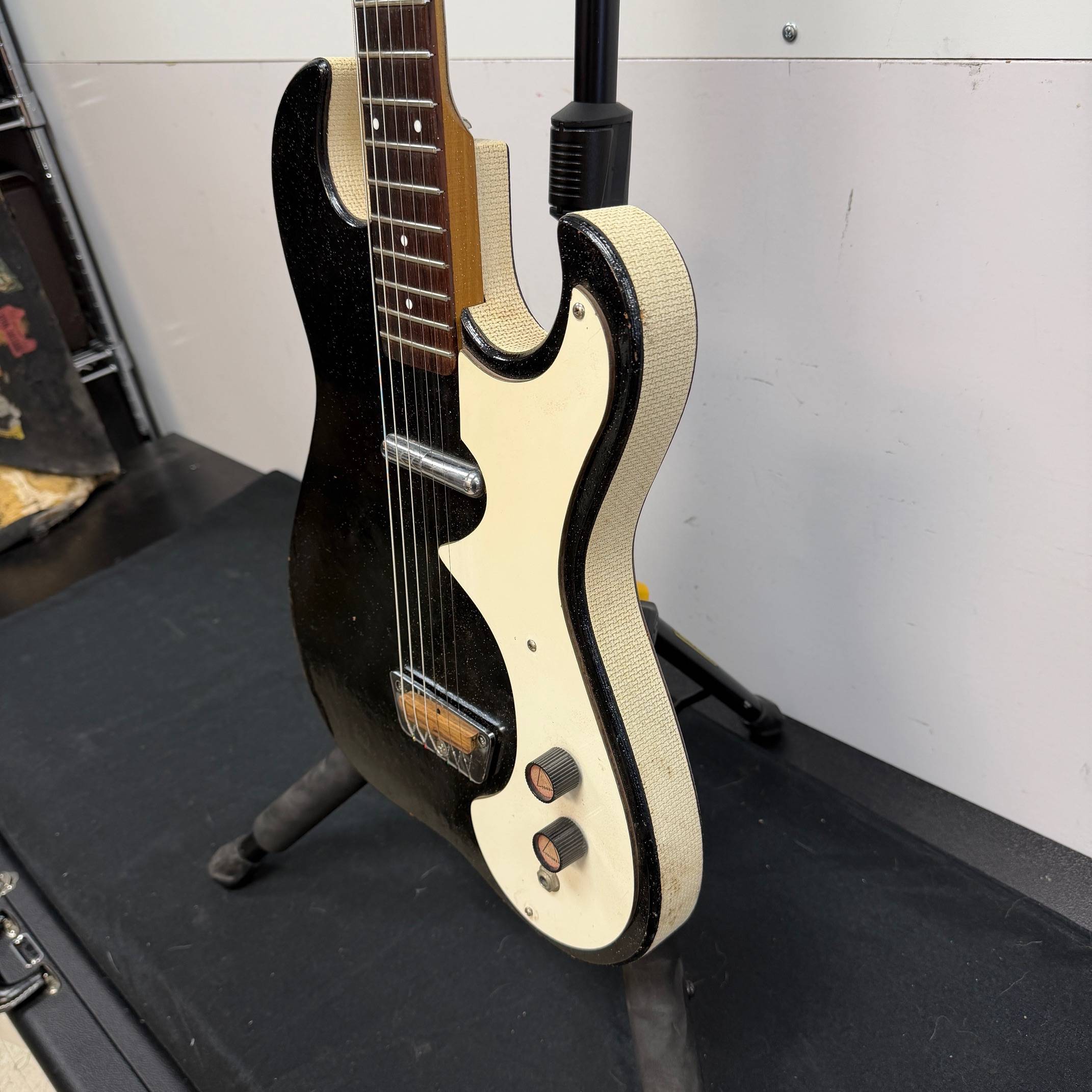 Vintage Silvertone Model 1448 Electric Guitar and Tube Amp Amplifier Case 1960's - Image 15