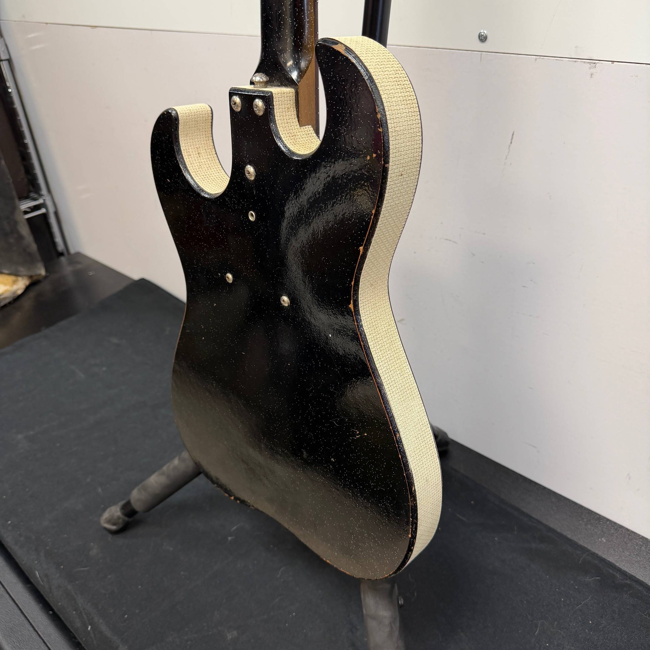 Vintage Silvertone Model 1448 Electric Guitar and Tube Amp Amplifier Case 1960's - Image 5