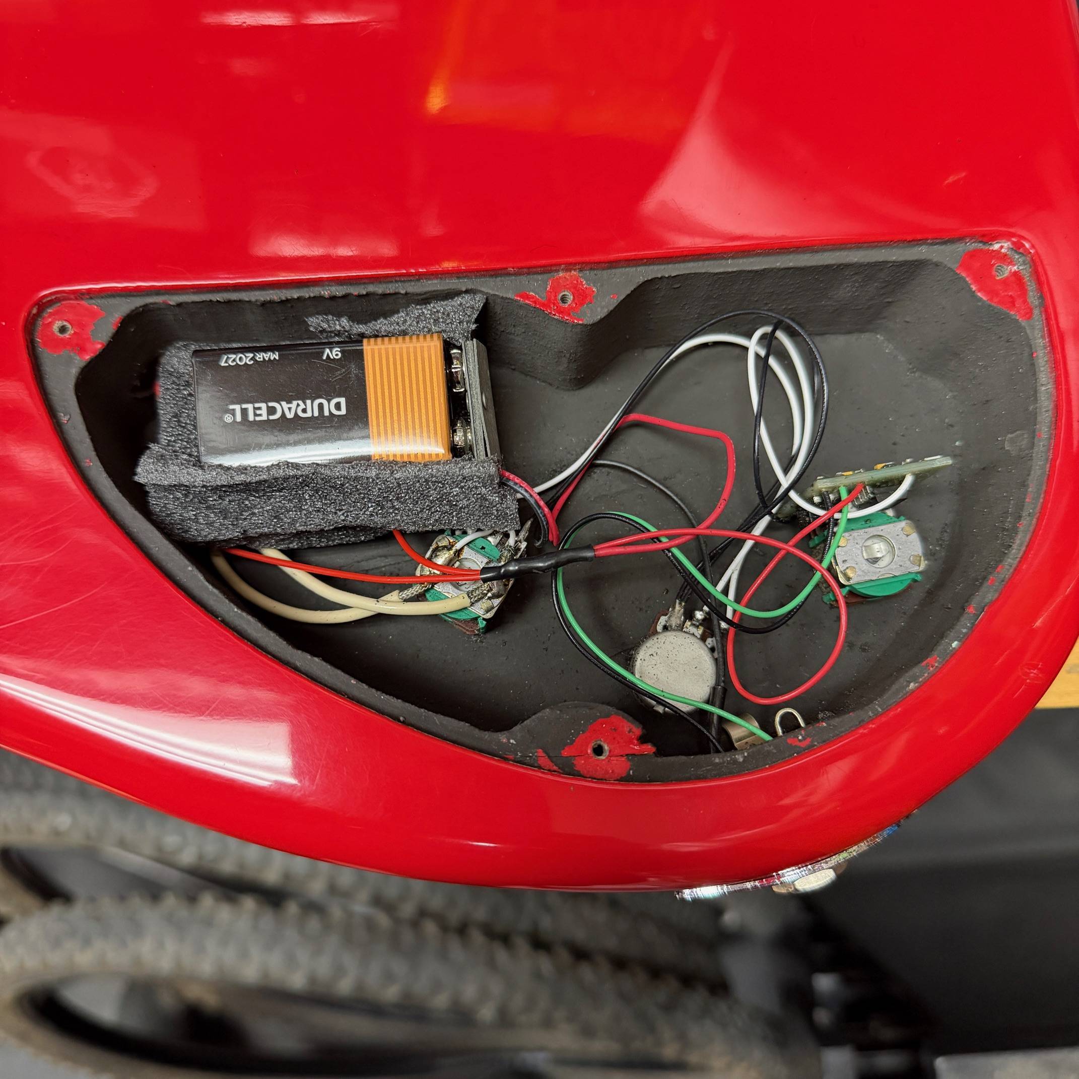 Vintage Modulus Quantum V 5-String Active Electric Bass Guitar Carbon Fiber Neck with Original Case 1989 - Image 28