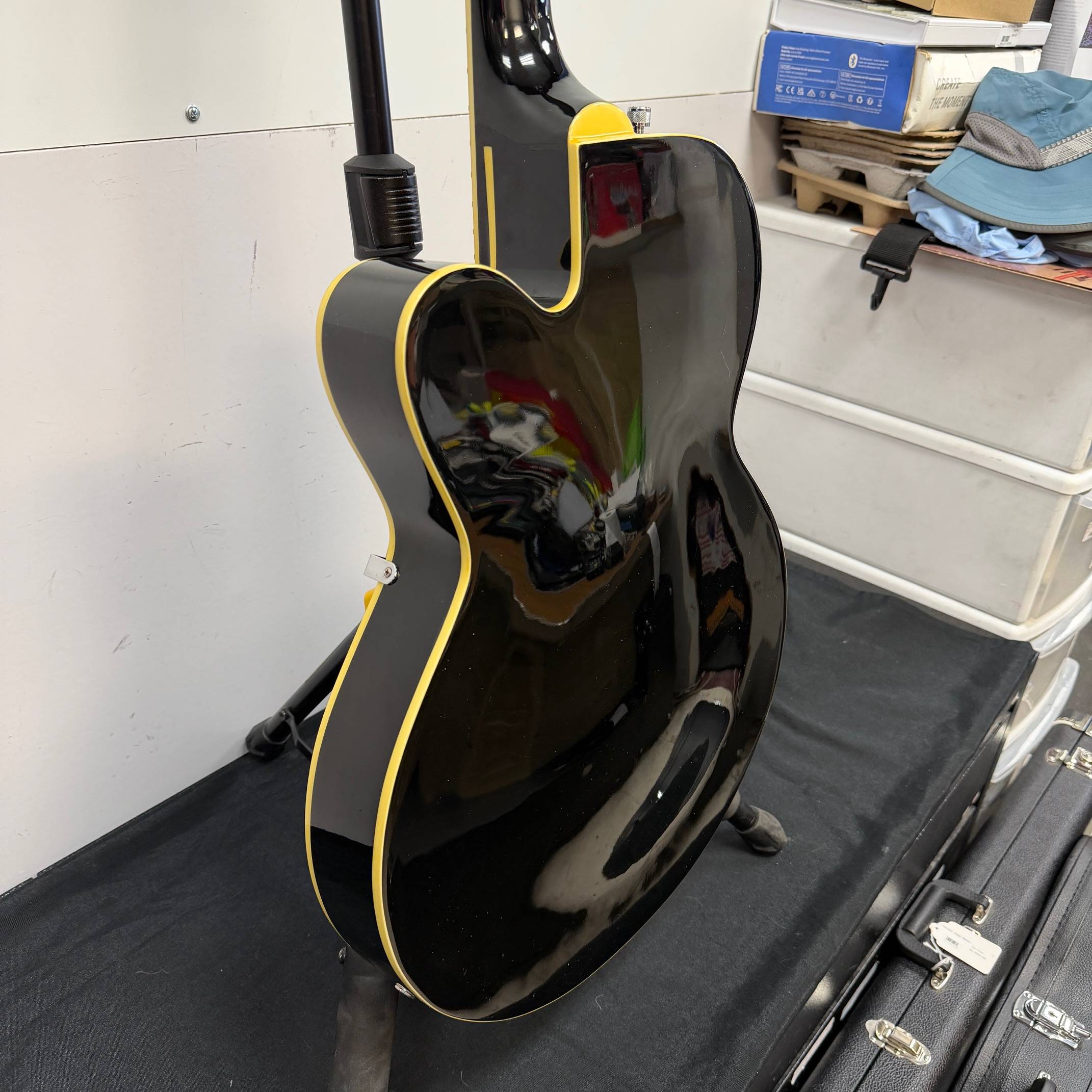 Used Gretsch Guitars G5125 Electromatic Hollowbody With Bigsby Tailpiece Electric Guitar Made in Korea with Case 2005 Firebird Red (Copy) - Image 21