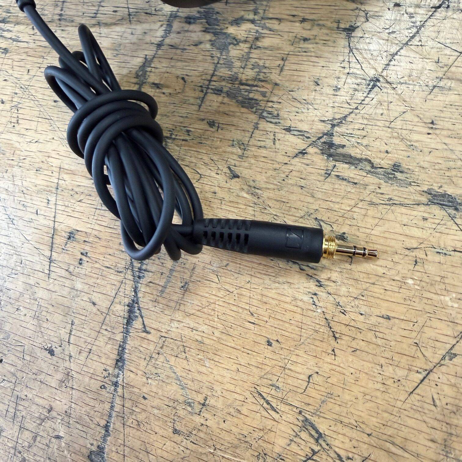 Used Sennheiser HD 560S Open-back Audiophile Headphones with box - Image 3