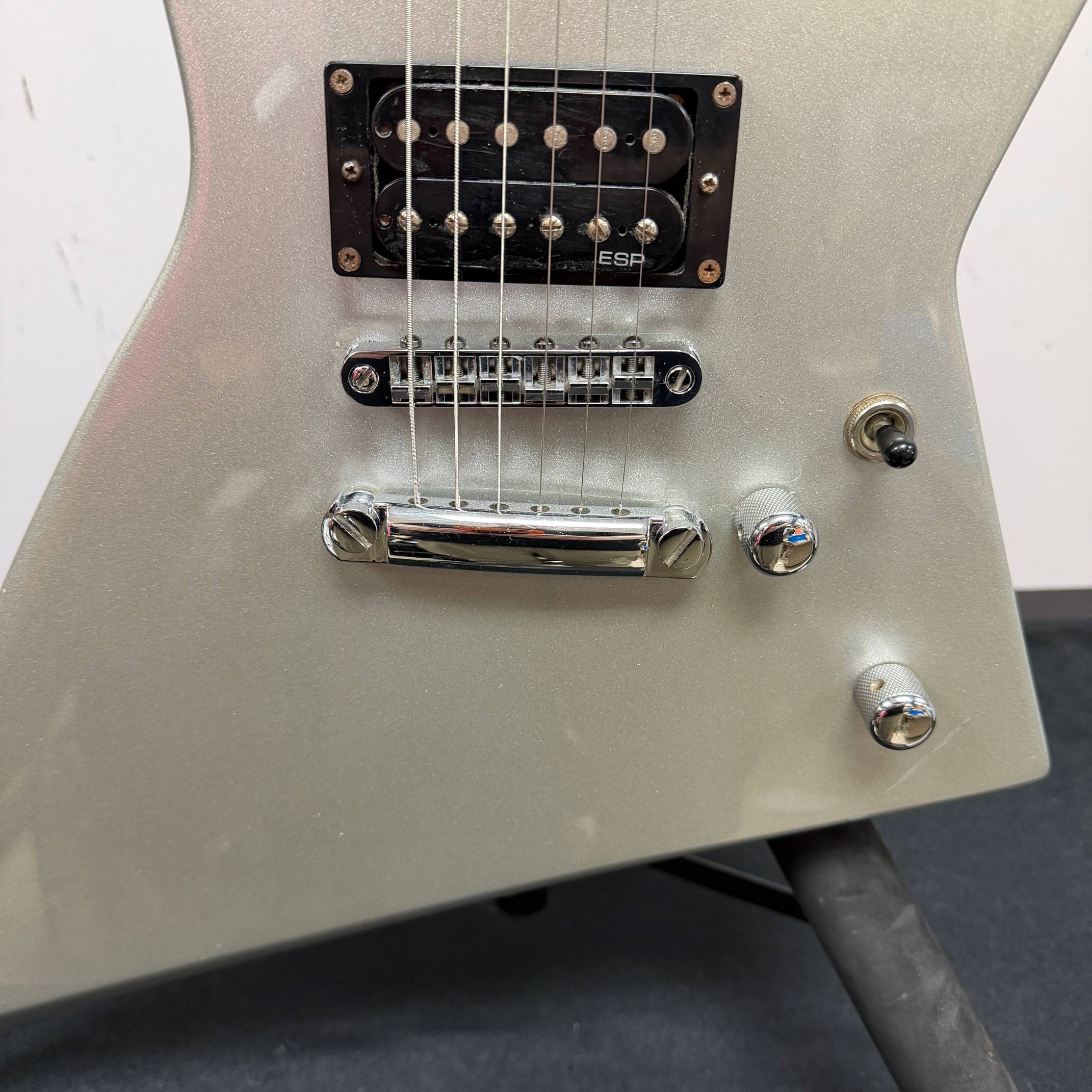 Used ESP LTD EX-50 Electric Guitar - Image 9