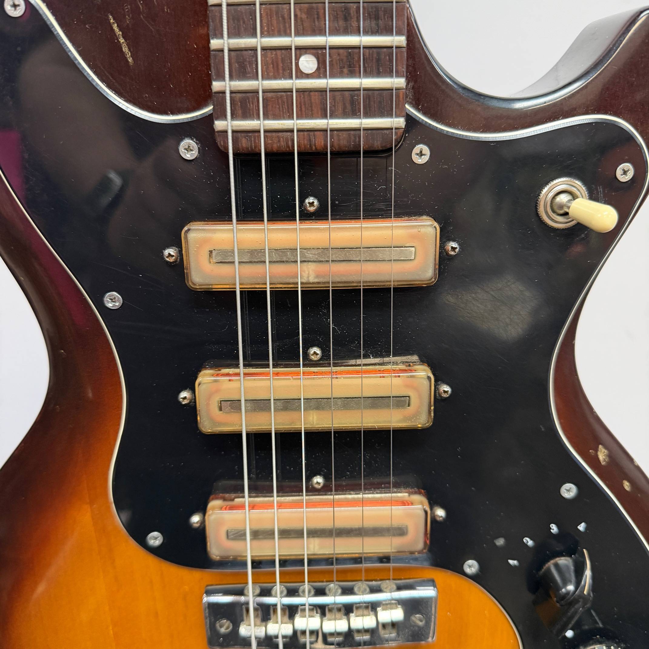 Vintage Gibson S-1 Electric Guitar with Gibson Hard Case 1970's Sunburst - Image 10