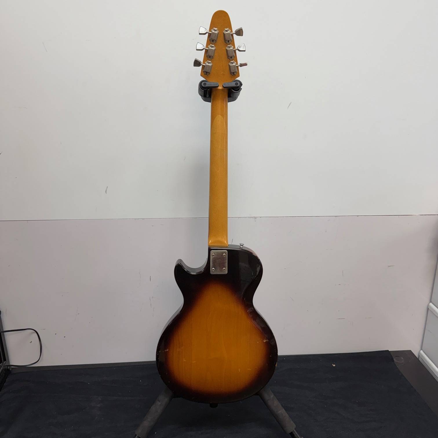 Vintage Gibson S-1 Electric Guitar with Gibson Hard Case 1970's Sunburst - Image 16