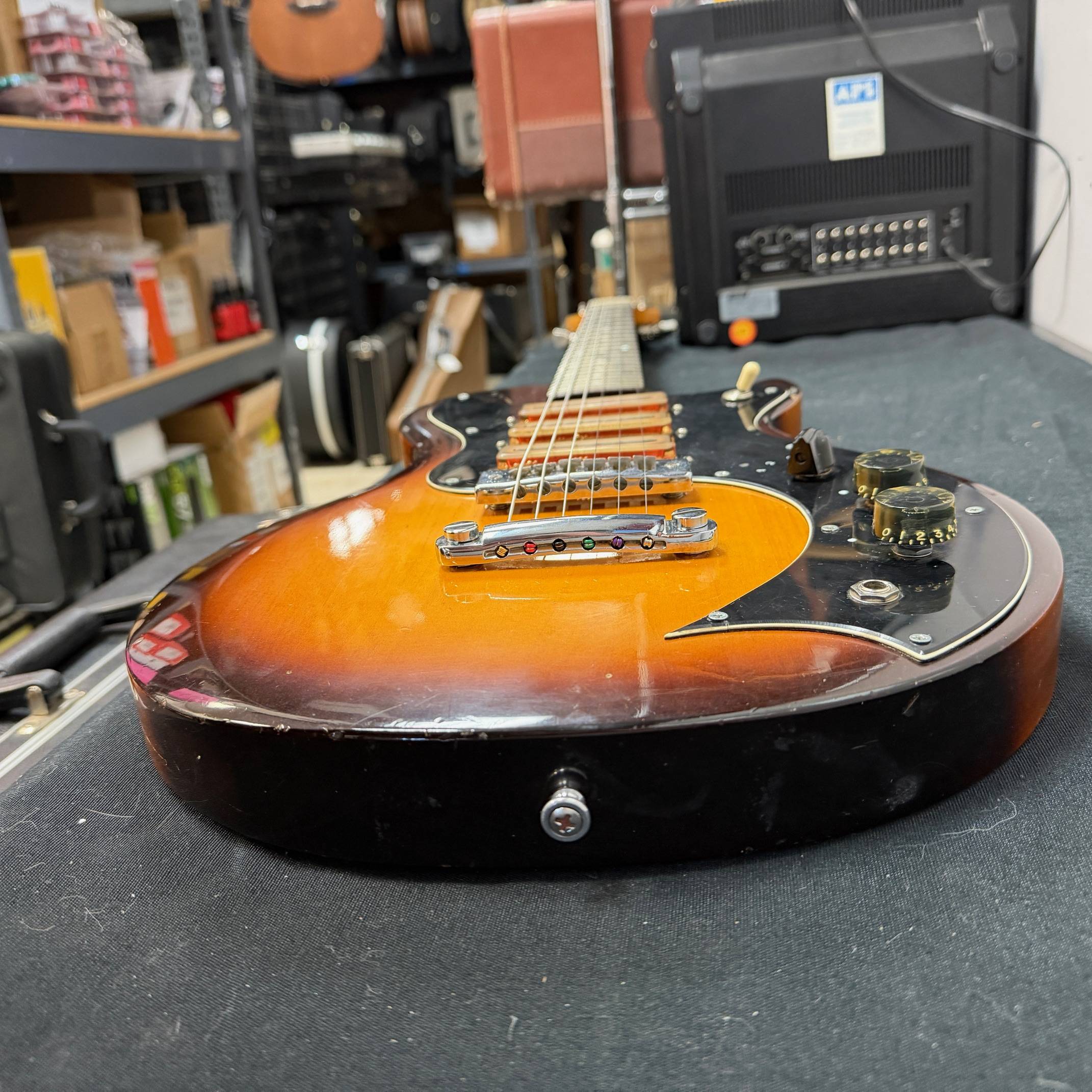 Vintage Gibson S-1 Electric Guitar with Gibson Hard Case 1970's Sunburst - Image 27