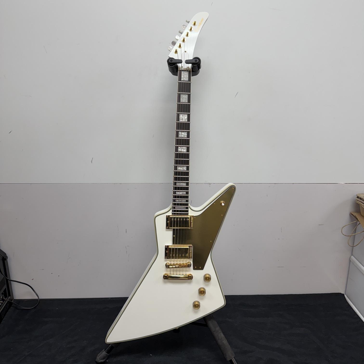Used Epiphone Limited Edition Lzzy Hale Signature Explorer Electric Guitar Alpine White with Original Case COA 2019 - Image 2