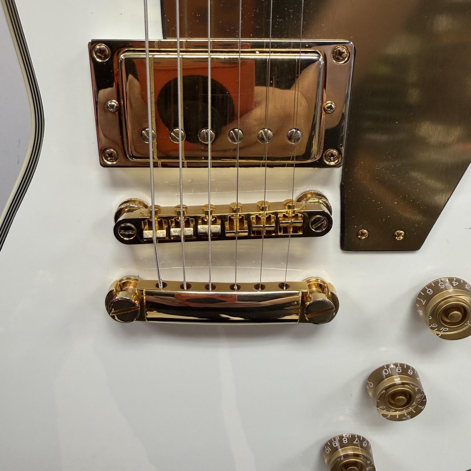 Used Epiphone Limited Edition Lzzy Hale Signature Explorer Electric Guitar Alpine White with Original Case COA 2019 - Image 12