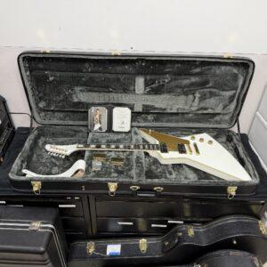 Used Epiphone Limited Edition Lzzy Hale Signature Explorer Electric Guitar Alpine White with Original Case COA 2019