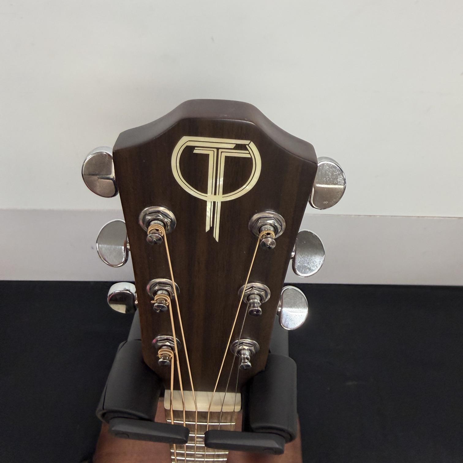 Used Teton STG105CENT 105 Series Grand Concert Acoustic Electric Guitar with Case - Image 3