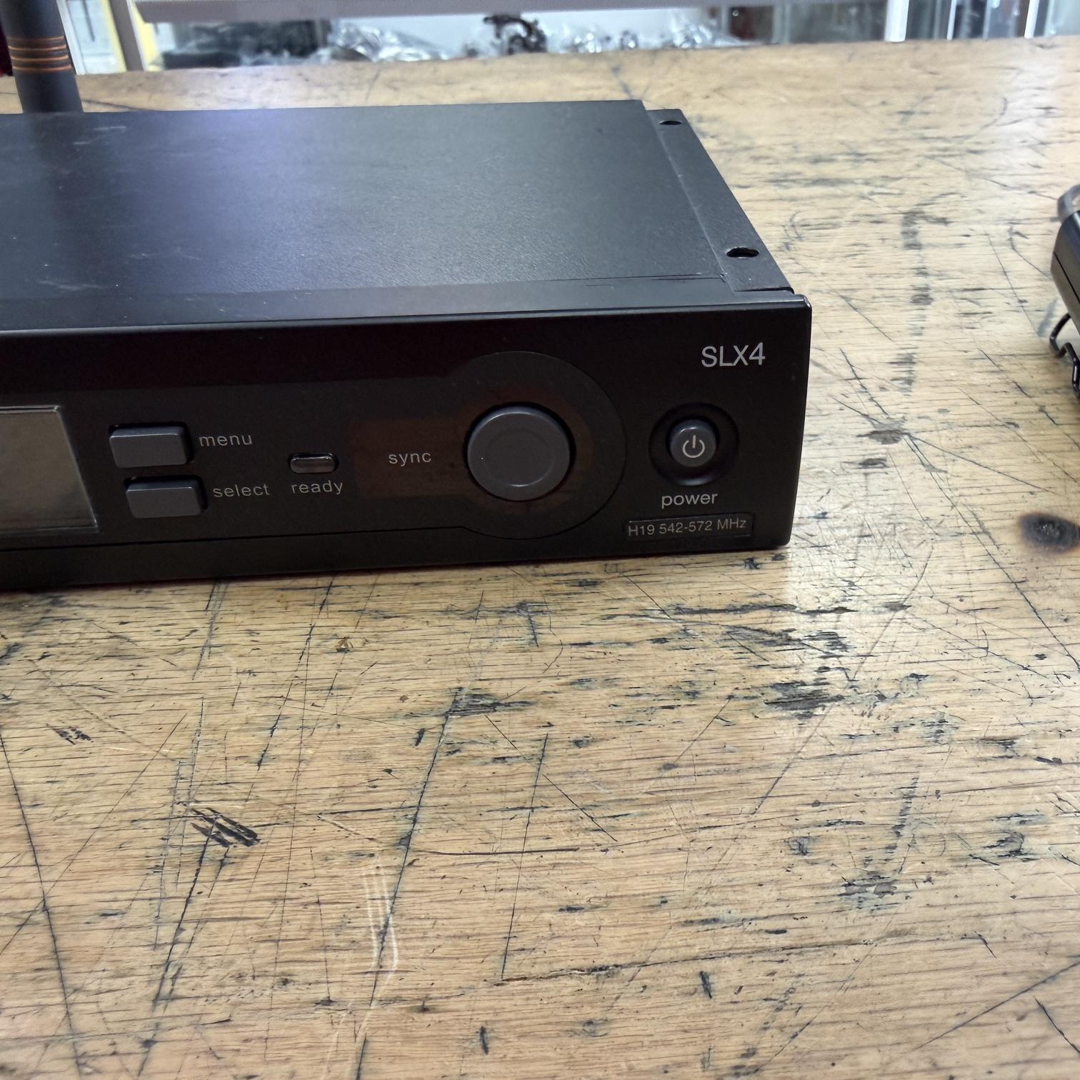 Used Shure SLX4 H19 Freq: 542Mhz-572Mhz Wireless Microphone System with SLX1 Body Pack - Image 3