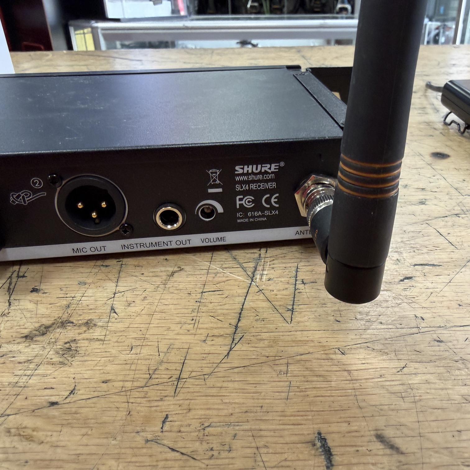 Used Shure SLX4 H19 Freq: 542Mhz-572Mhz Wireless Microphone System with SLX1 Body Pack - Image 5