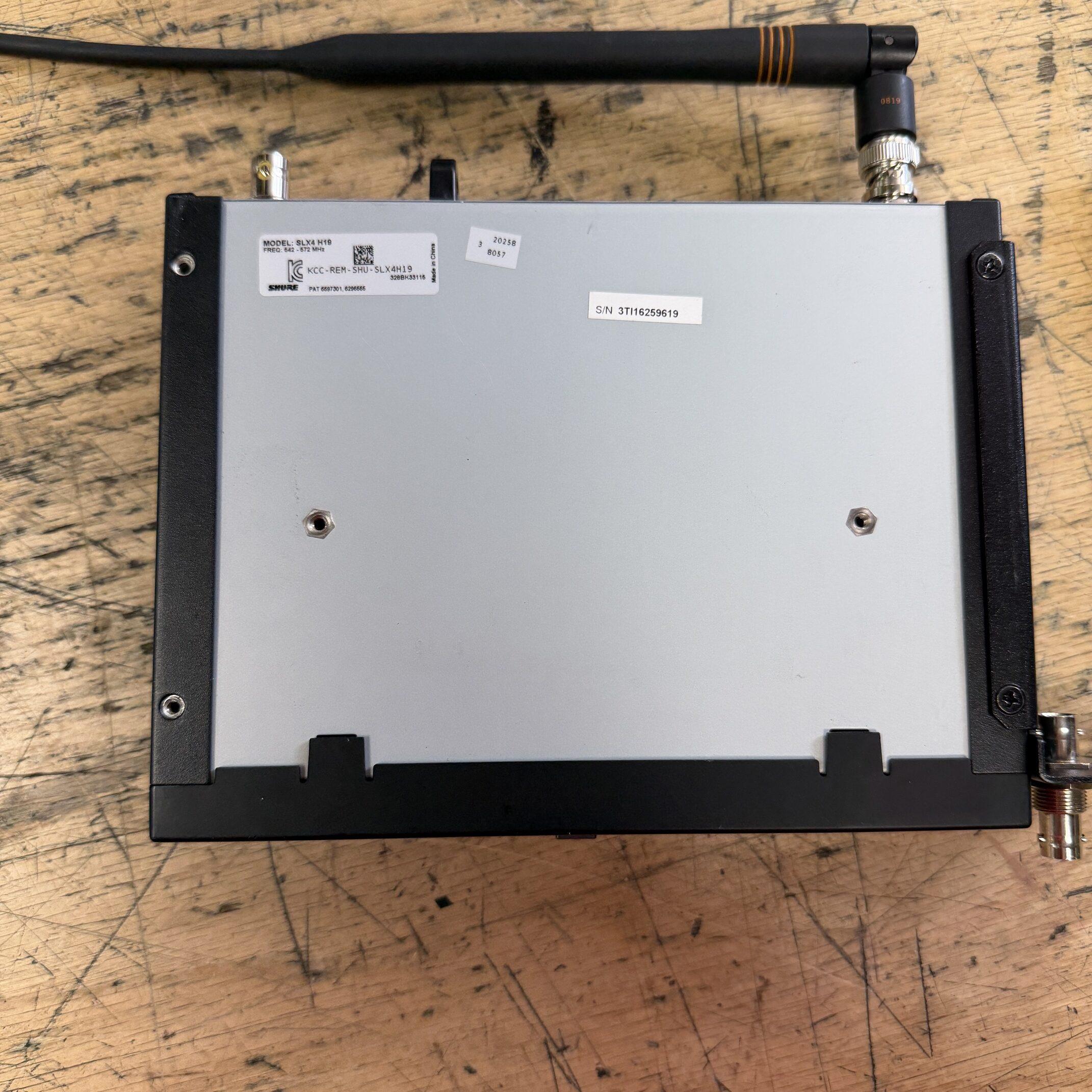 Used Shure SLX4 H19 Freq: 542Mhz-572Mhz Wireless Microphone System with SLX1 Body Pack - Image 6