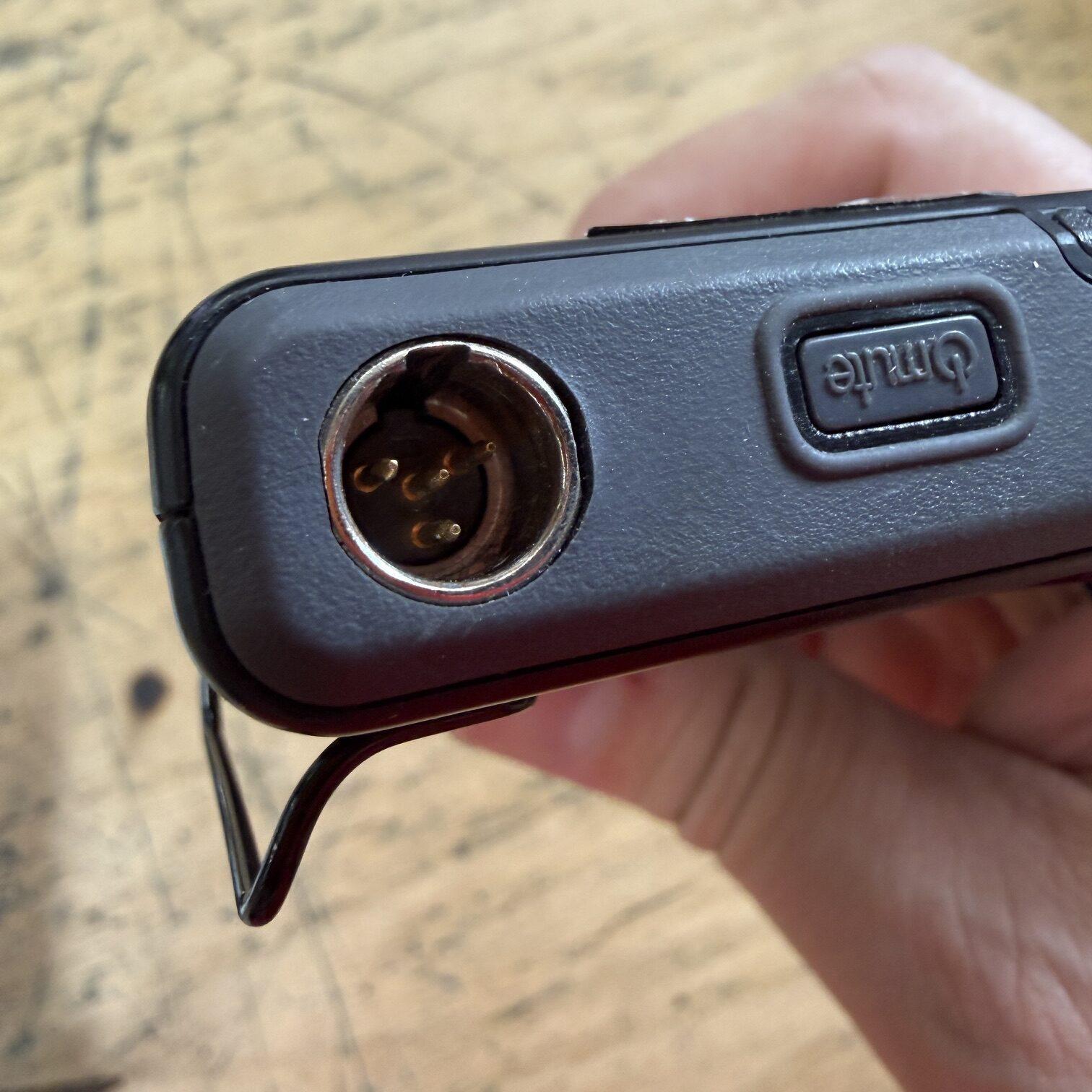 Used Shure SLX4 H19 Freq: 542Mhz-572Mhz Wireless Microphone System with SLX1 Body Pack - Image 11