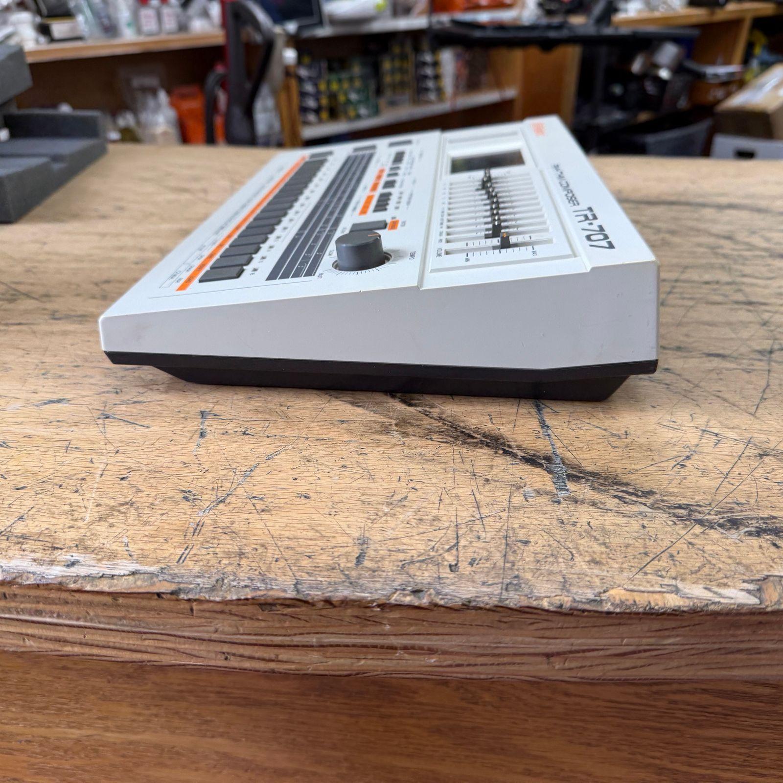 Vintage Roland TR-707 Rhythm Composer Drum Machine with AC Adapter & Original Box Just Serviced Made in Japan - Image 10