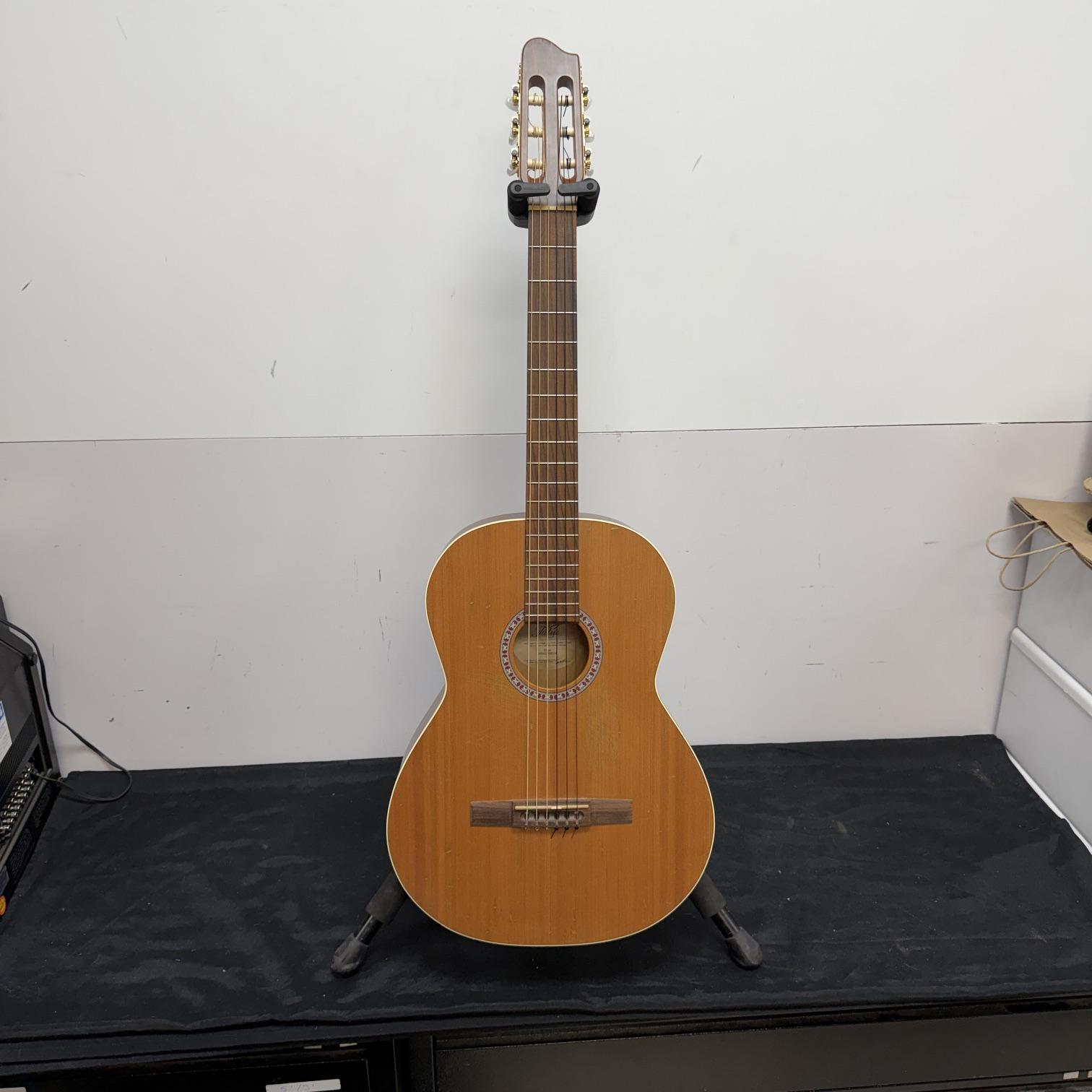 Used La Patrie Etude Cedar Top Classical Acoustic Guitar Made in Canada with Case - Image 2