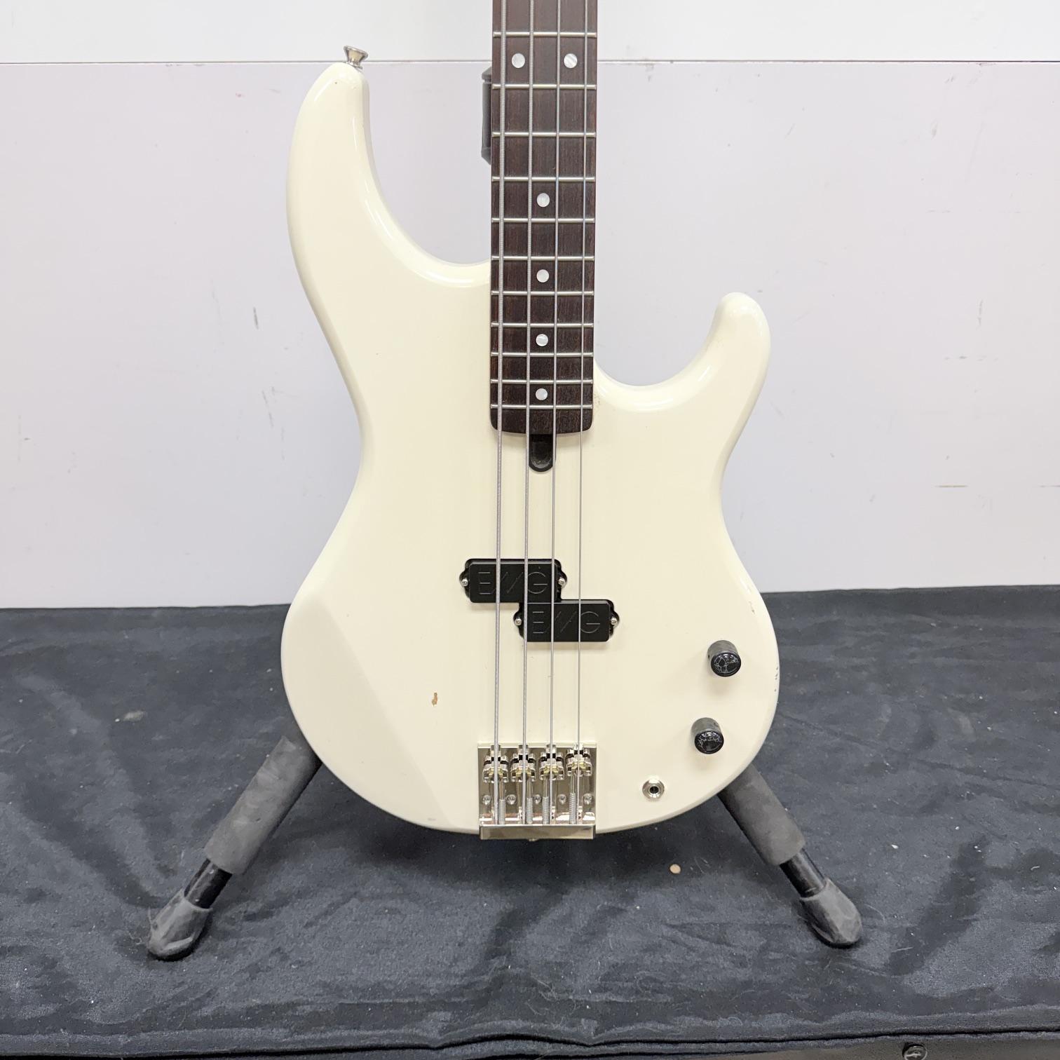 Vintage Yamaha BB200 4-String Active Electric Bass Guitar with EMG Leland Sklar Signature Pickups - Image 7