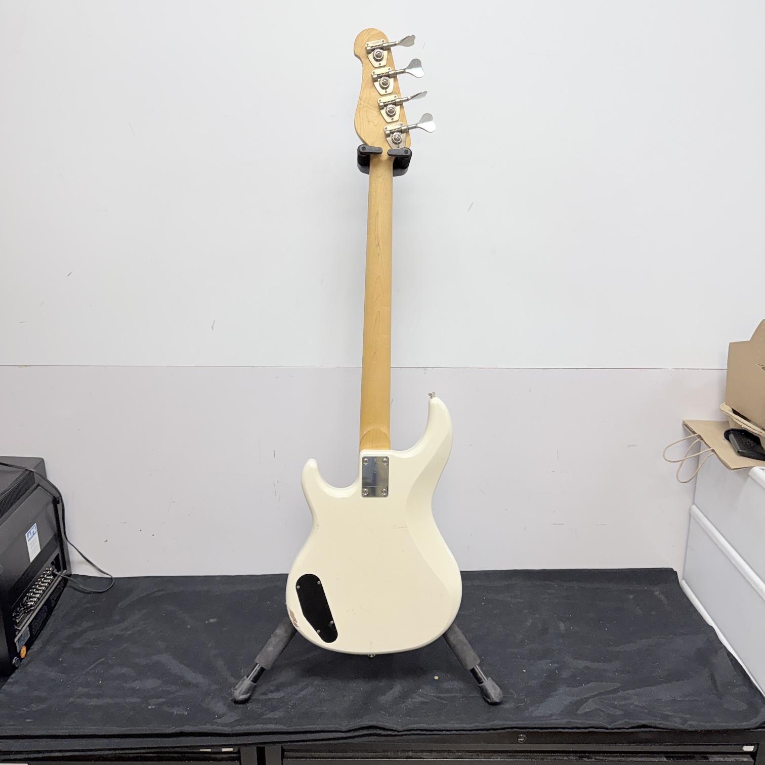 Vintage Yamaha BB200 4-String Active Electric Bass Guitar with EMG Leland Sklar Signature Pickups - Image 18
