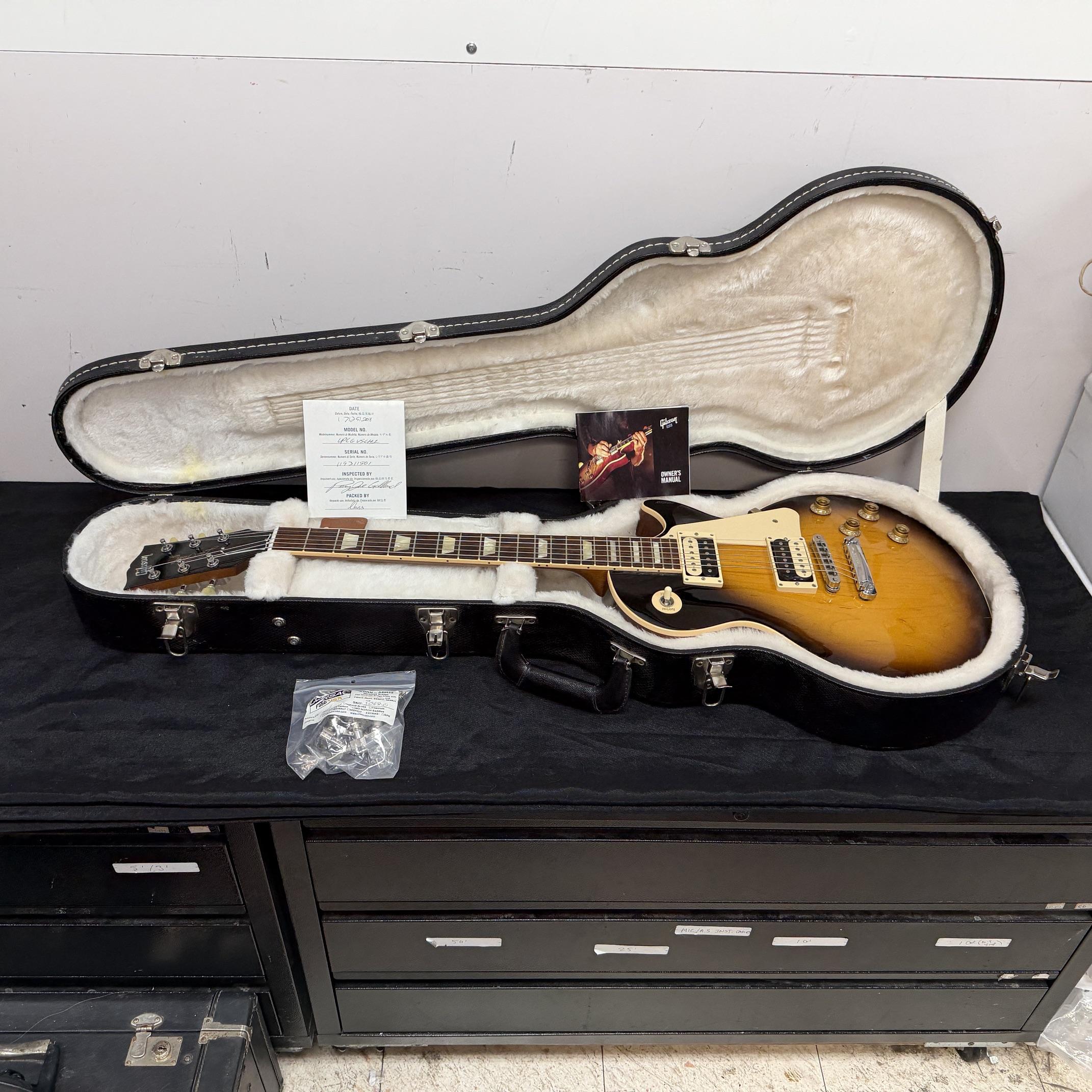 Used Gibson Les Paul Standard Traditional Pro Electric Guitar with Gibson Case Model LPCGVSCH1 Vintage Sunburst 2011