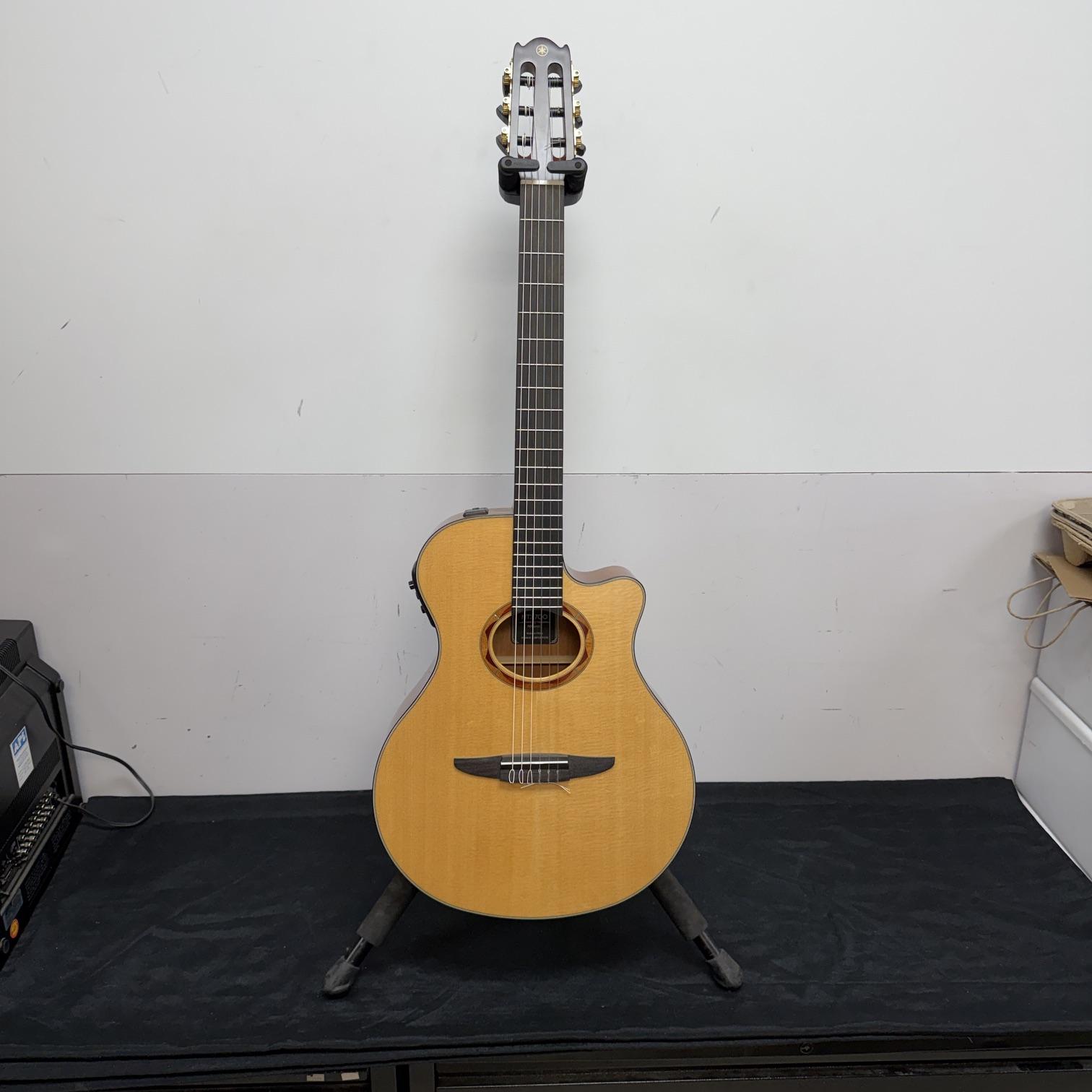 Used Yamaha NTX700 Solid Spruce Top Classical Acoustic-Electric Classical Guitar Natural