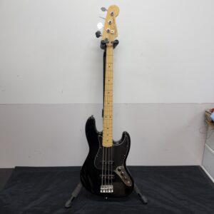 Used Fender American 4-String Jazz Electric Bass Guitar Black Maple Neck with Case 2005 S-1 Switch