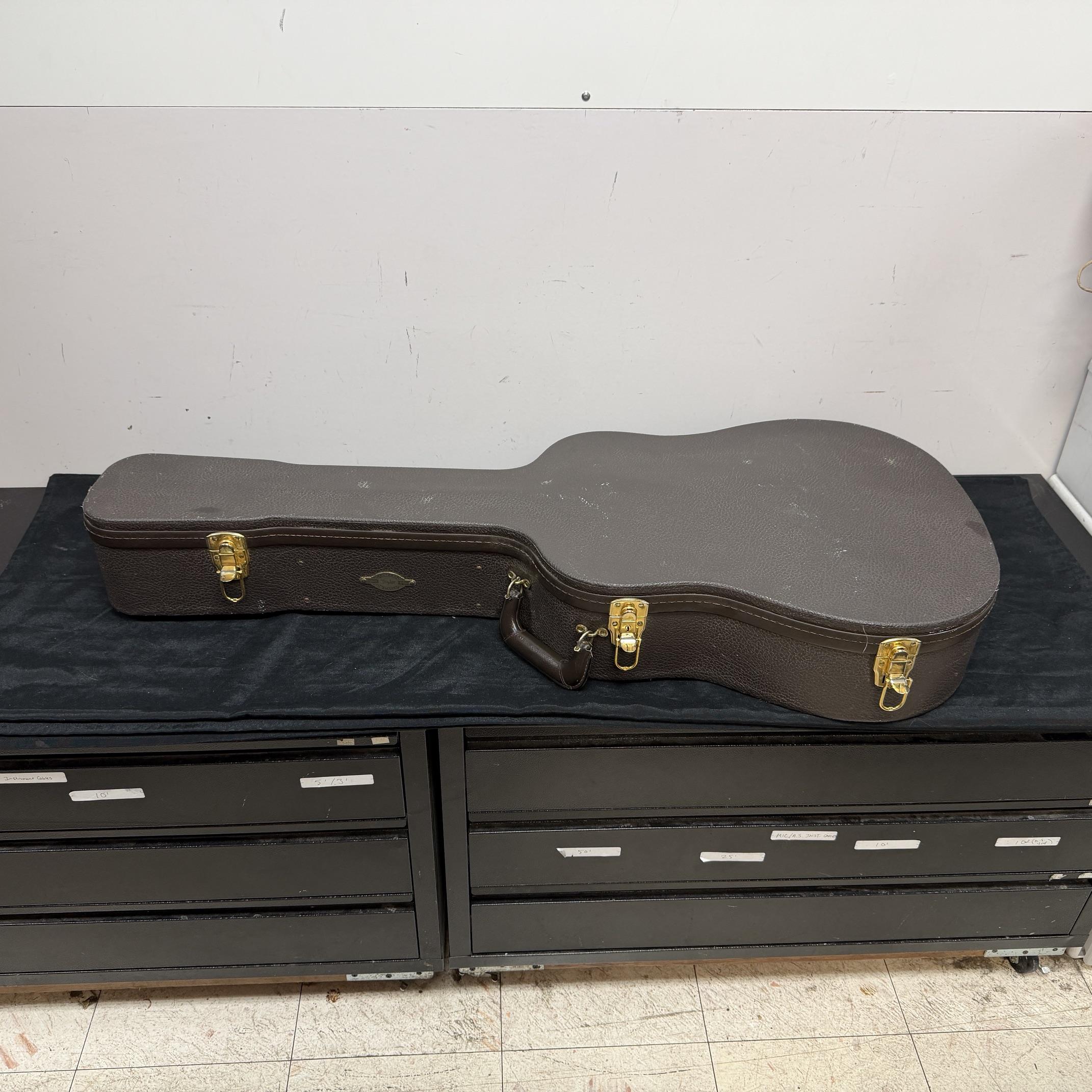 Used Taylor 710-LTD 2002 Natural Limited of 252 Acoustic Guitar with Case - Image 24