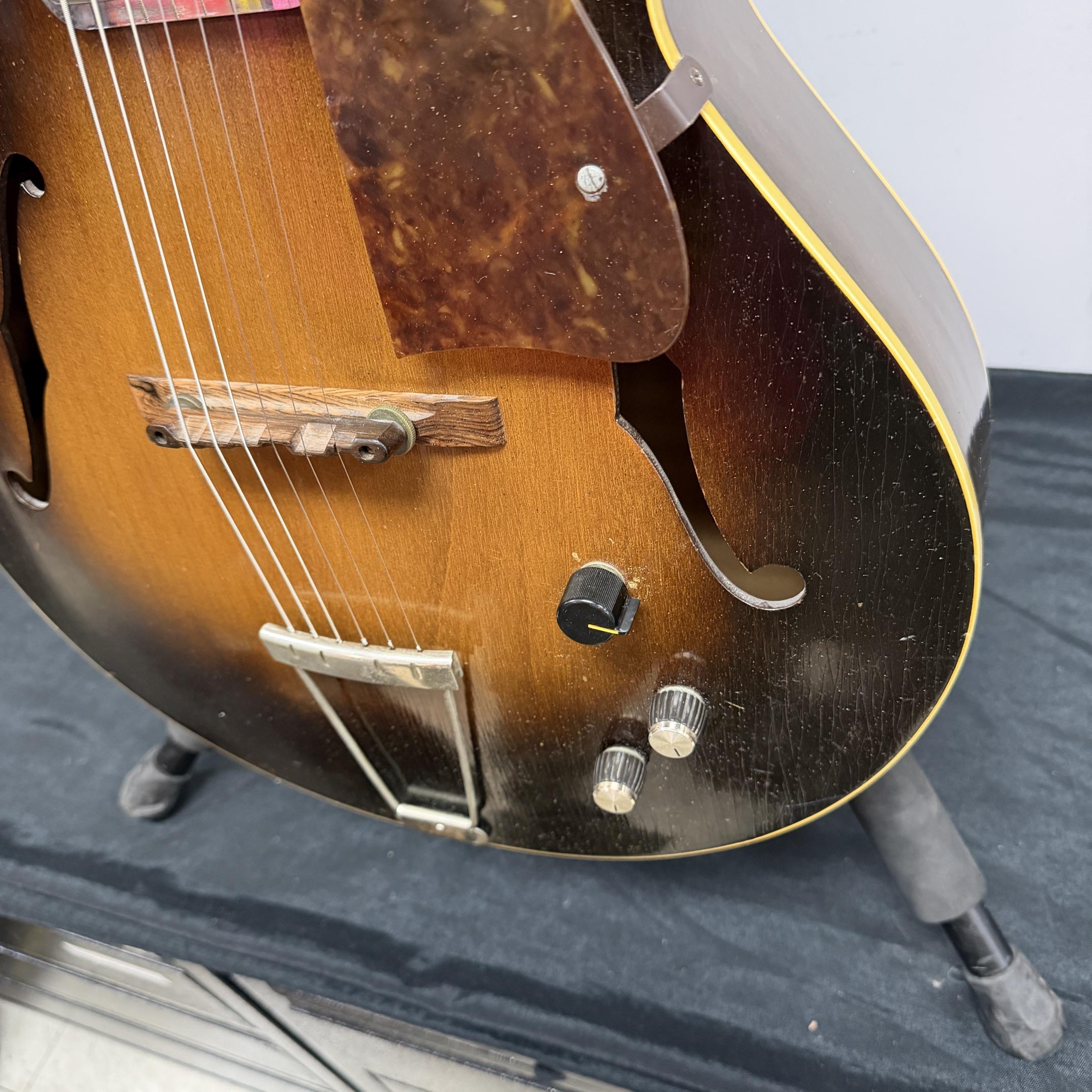 Vintage Gibson 1952 L-48 Hollowbody Archtop Acoustic Electric Guitar with DeArmond Gold Foil Pickup and Lifton Case - Image 12