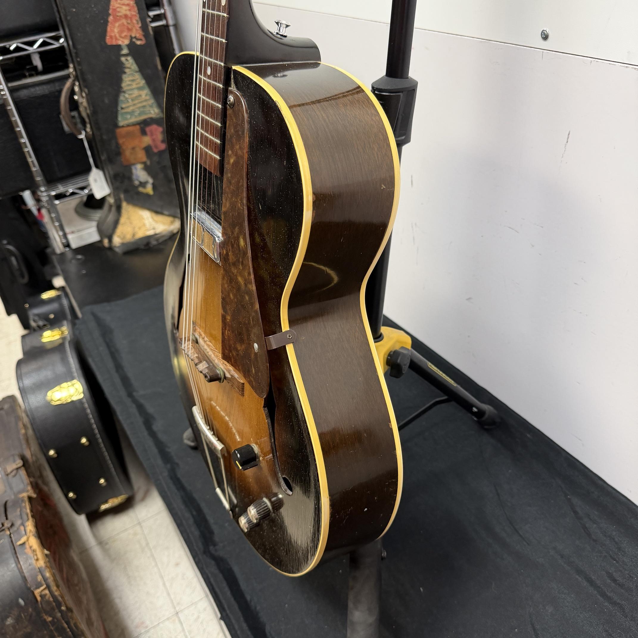 Vintage Gibson 1952 L-48 Hollowbody Archtop Acoustic Electric Guitar with DeArmond Gold Foil Pickup and Lifton Case - Image 14