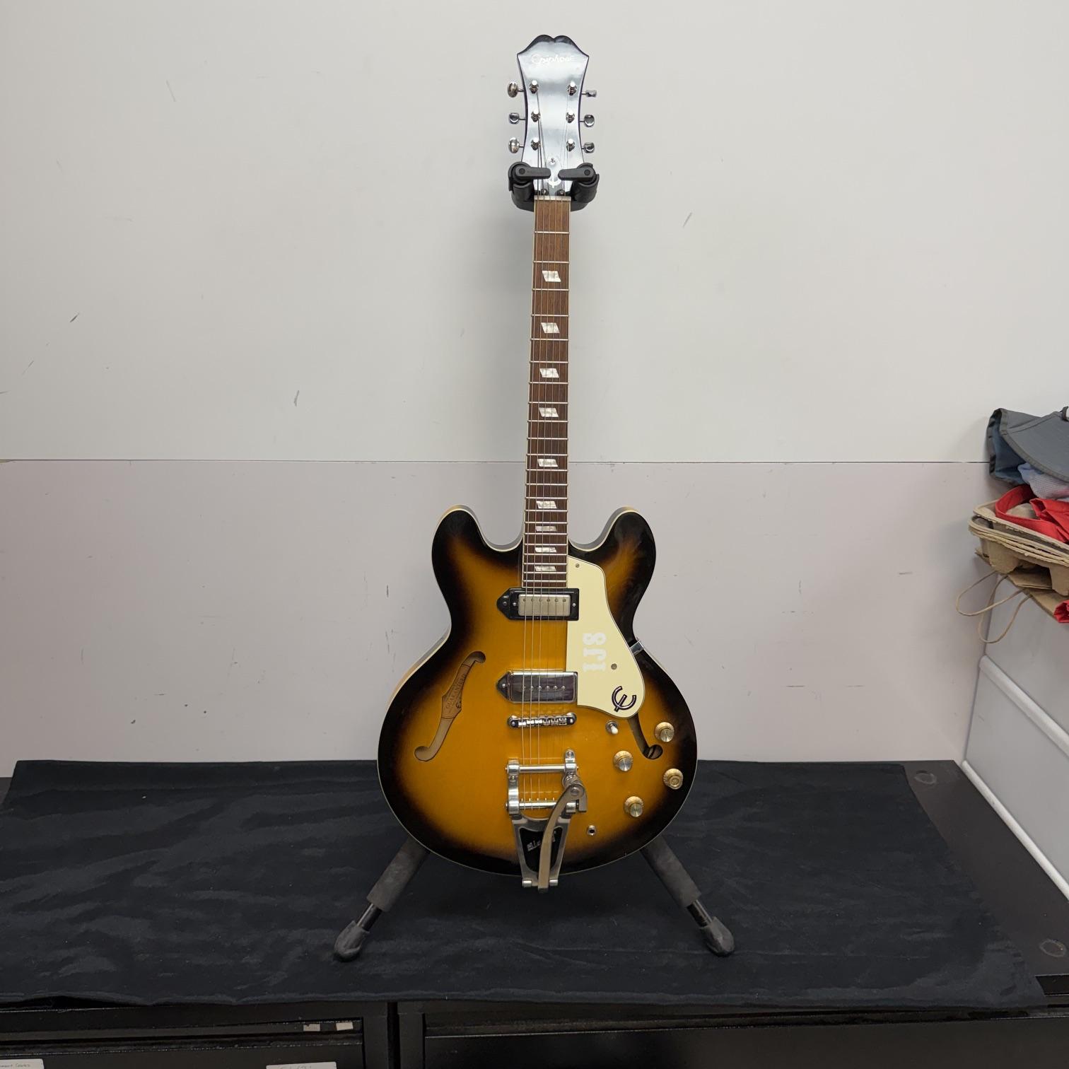 Used Epiphone Casino VS Hollowbody Electric Guitar Bigsby Tremolo with Case Vintage Sunburst 2007 - Image 2