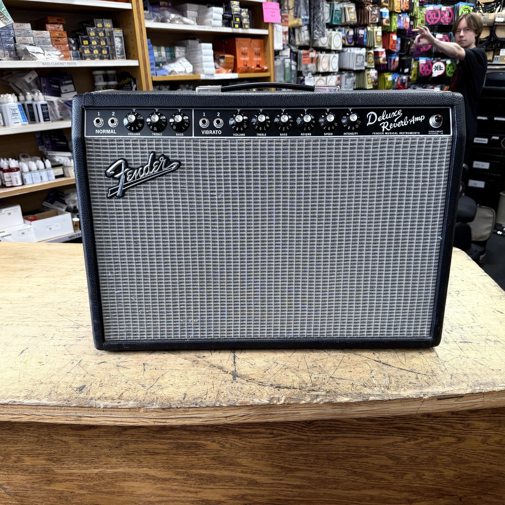 Used Fender 65 DELUXE REVERB Reissue Tube Guitar Amp Amplifier with Footswitch & Cover 2013