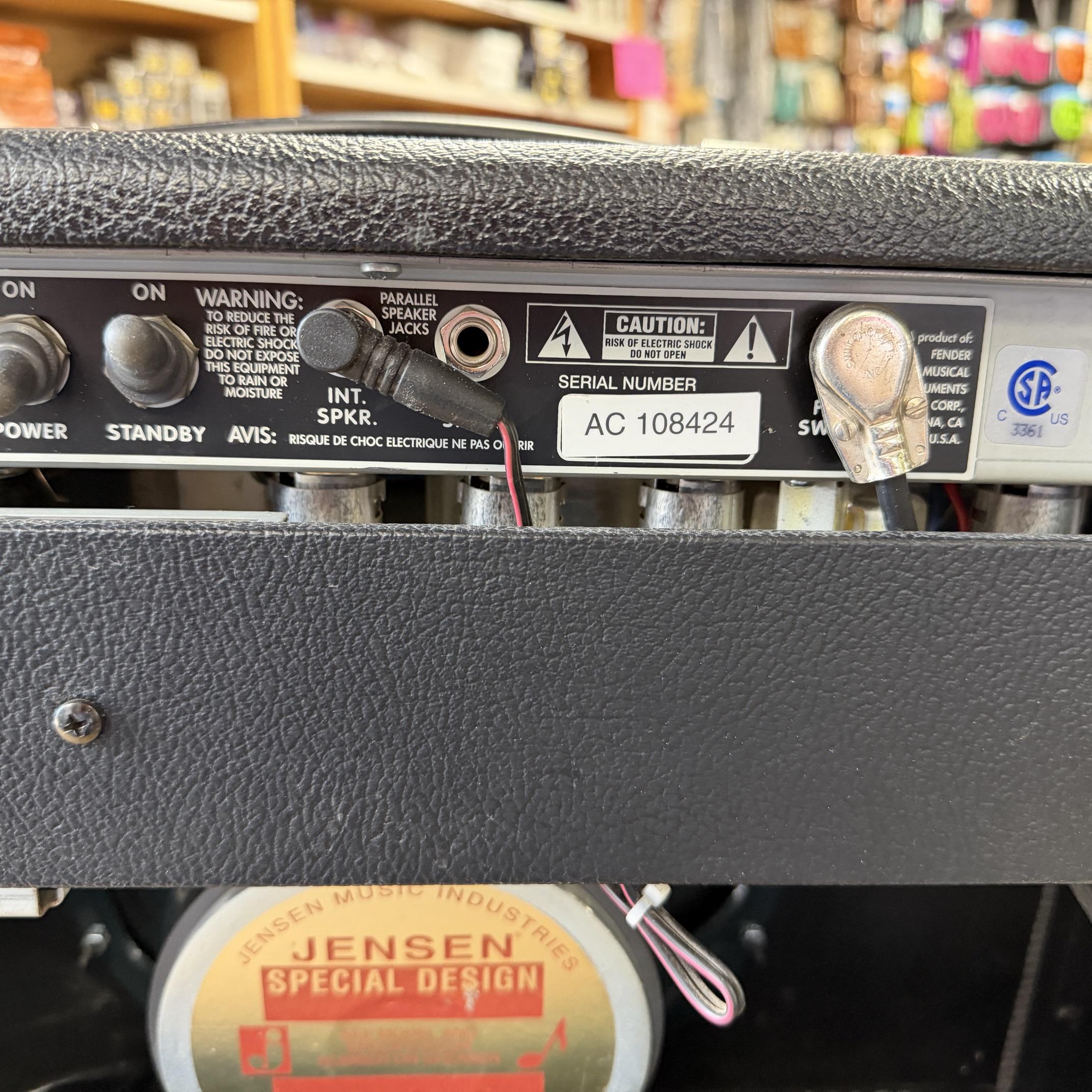 Used Fender 65 DELUXE REVERB Reissue Tube Guitar Amp Amplifier with Footswitch & Cover 2013 - Image 11