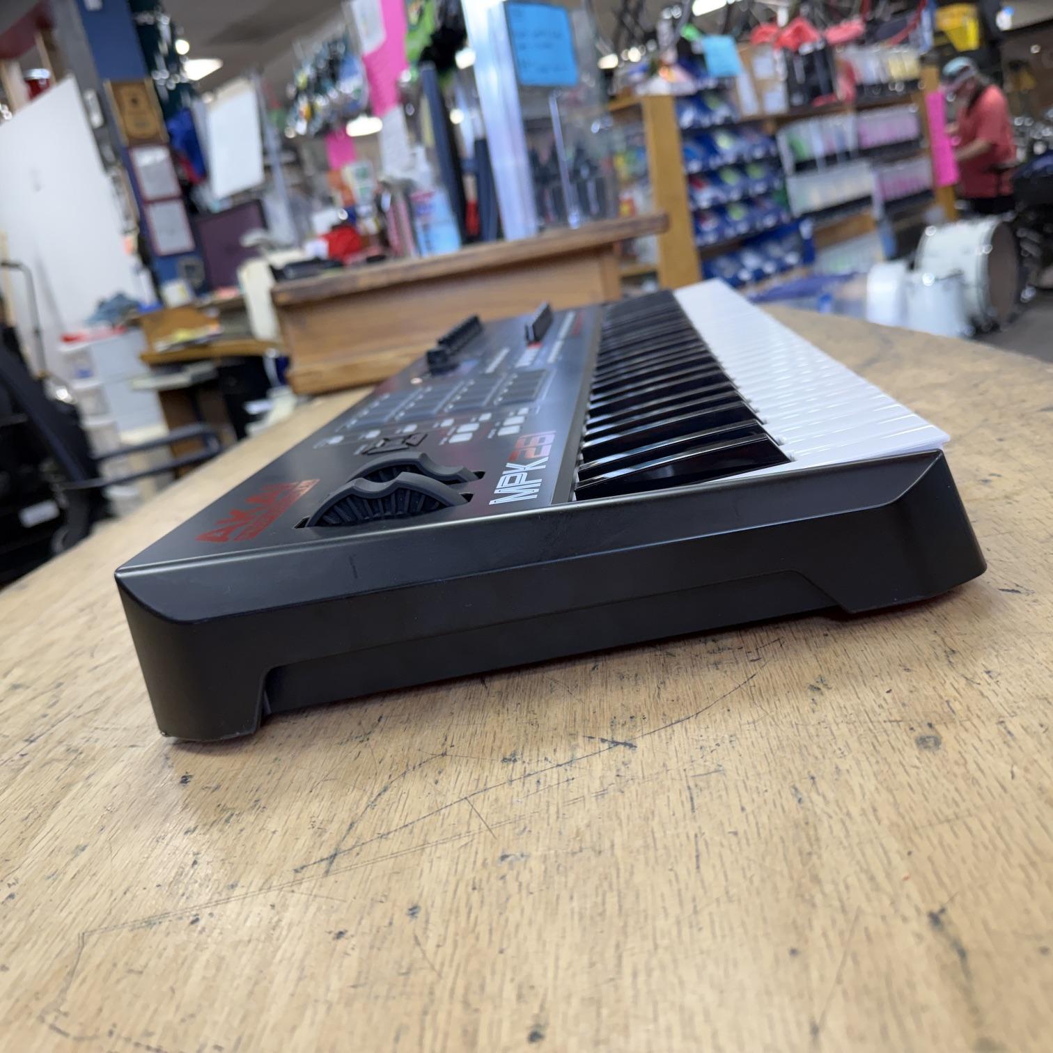 Used AKAI Professional MPK261 61-key Keyboard MIDI Controller - Image 6