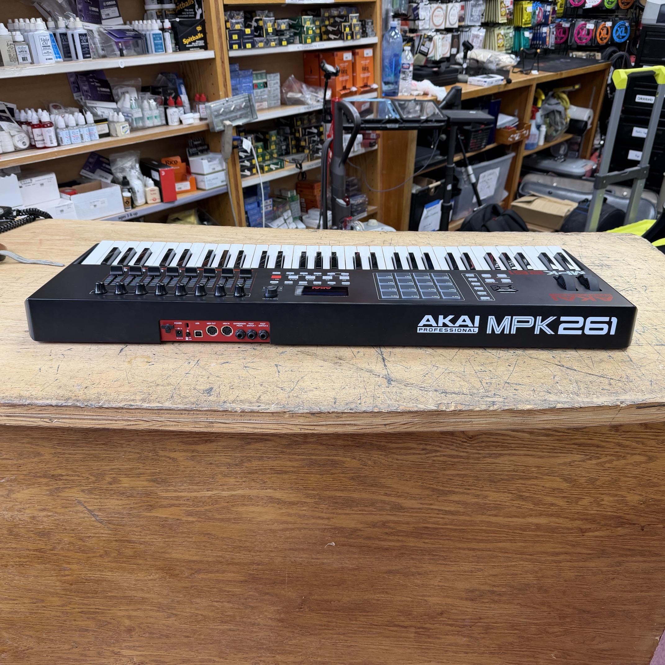 Used AKAI Professional MPK261 61-key Keyboard MIDI Controller - Image 7