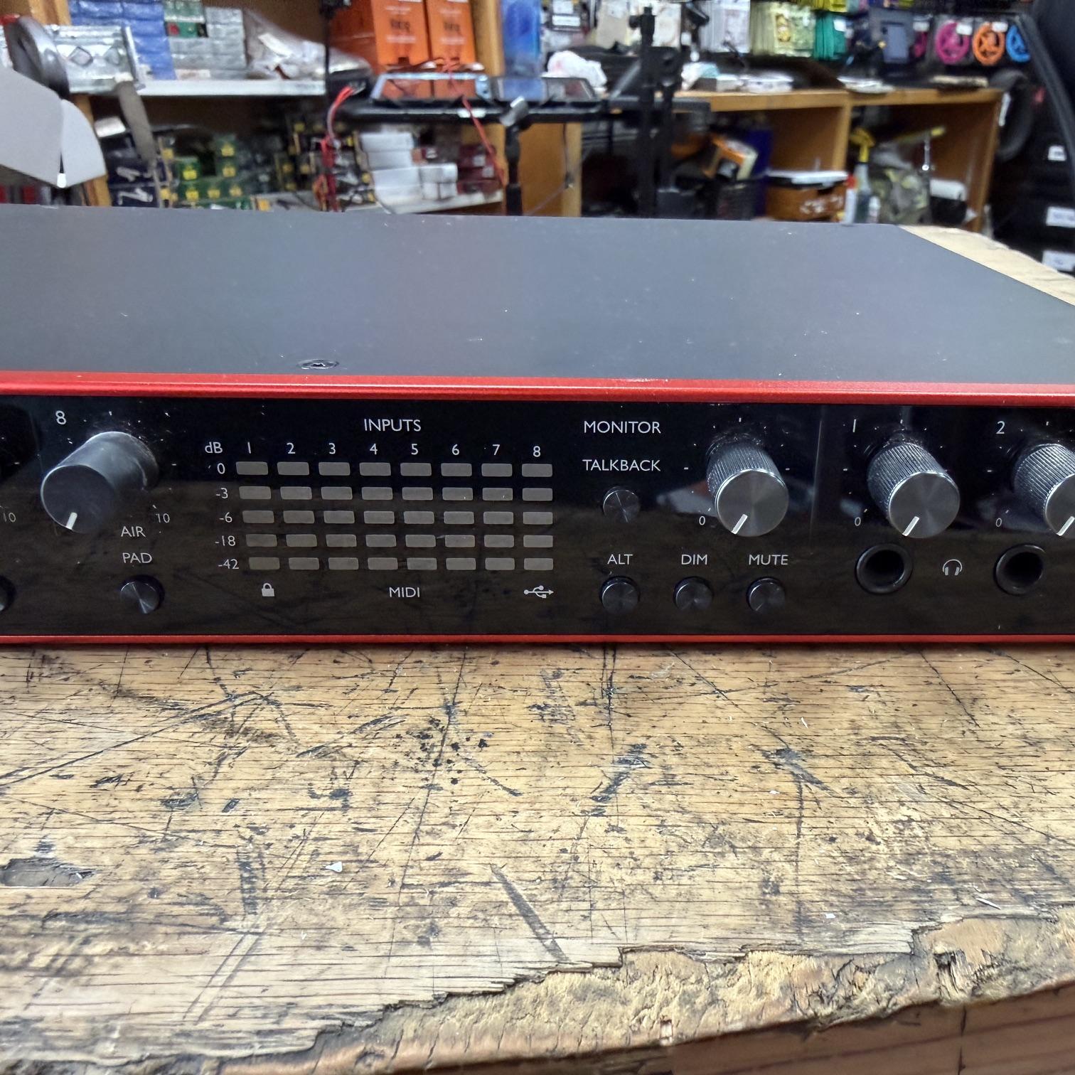 Focusrite Scarlett 18i20 3rd Gen USB Audio Interface with Original Box and Rack Ears - Image 6