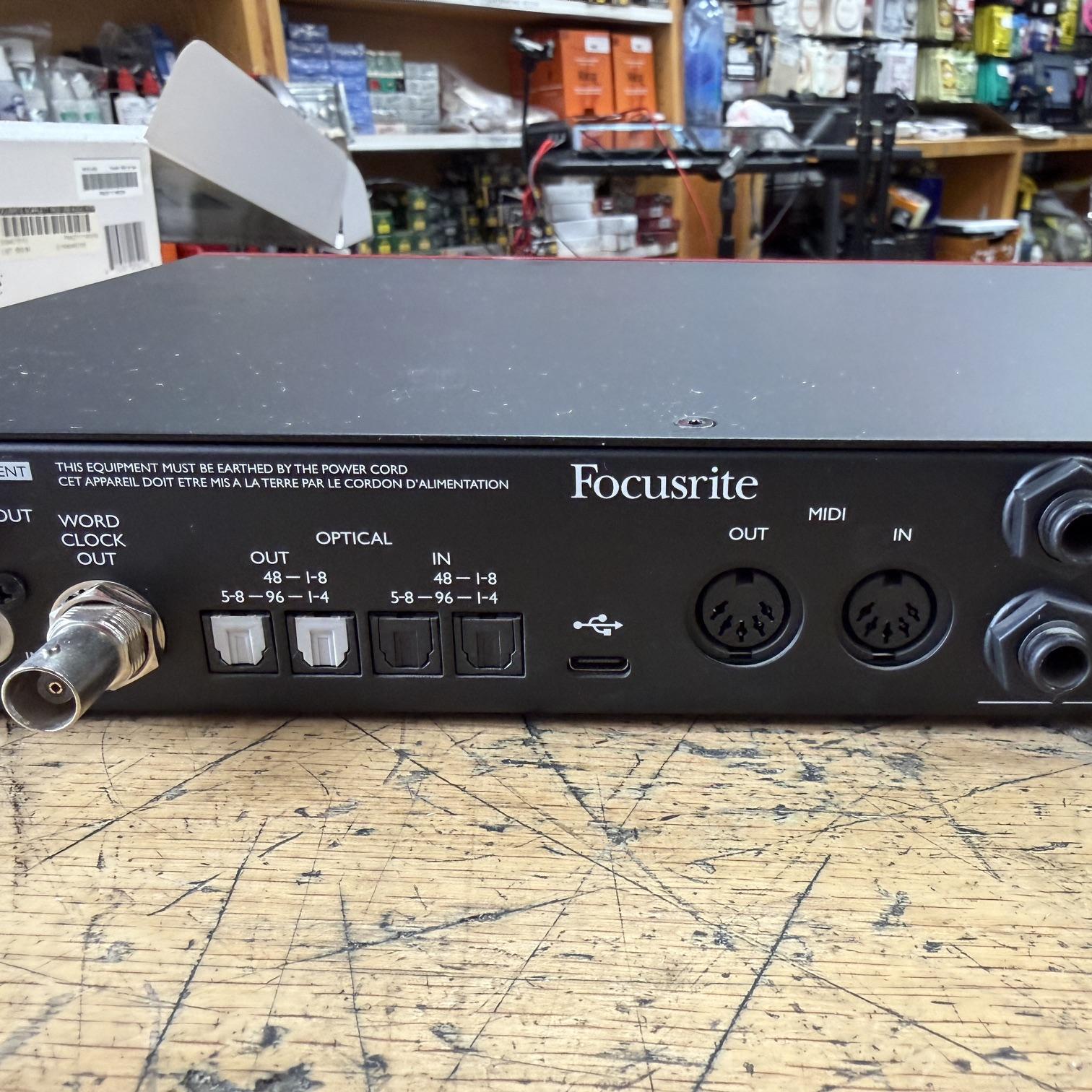 Focusrite Scarlett 18i20 3rd Gen USB Audio Interface with Original Box and Rack Ears - Image 12
