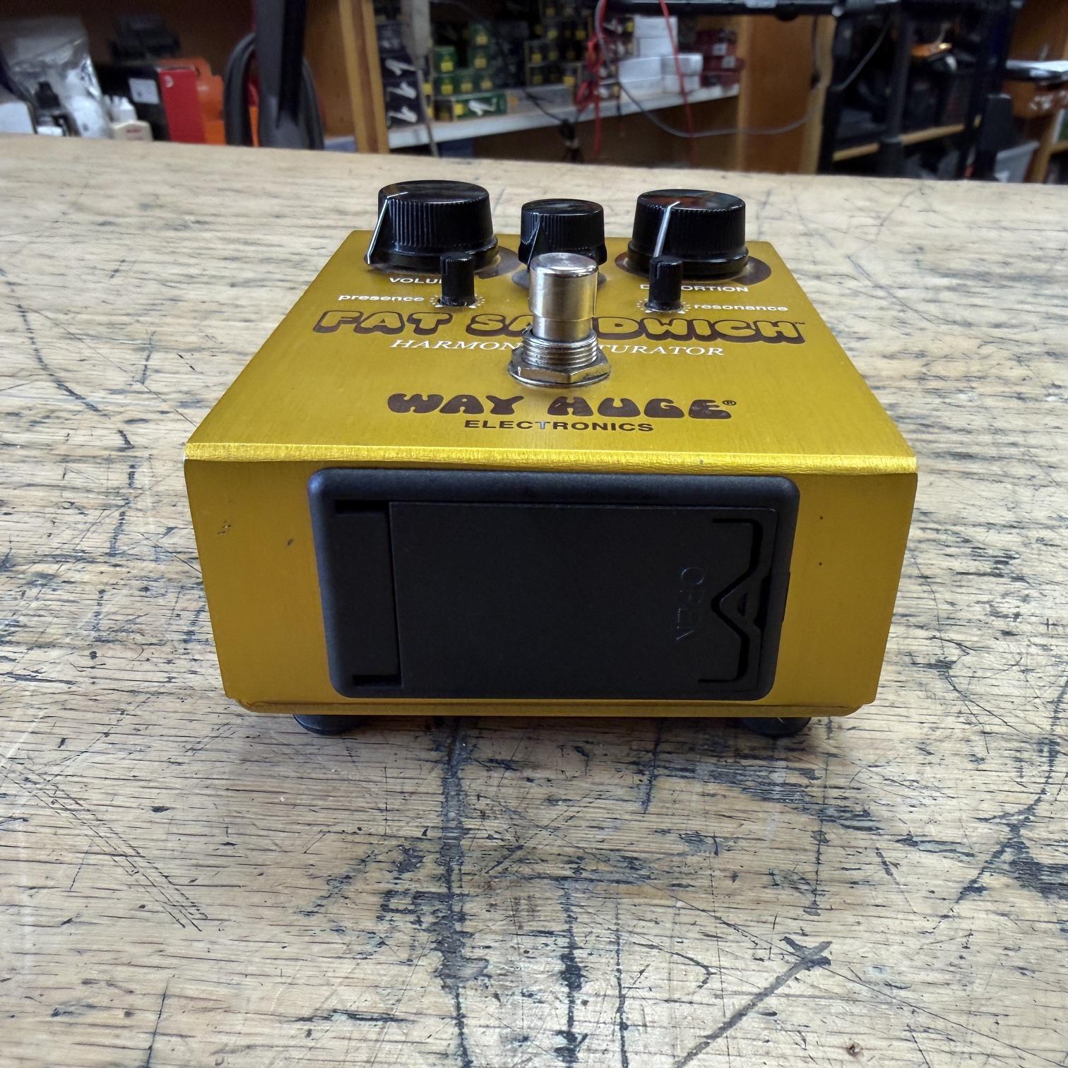 Used Way Huge Fat Sandwich Harmonic Saturator Distortion Guitar Pedal Gold - Image 2