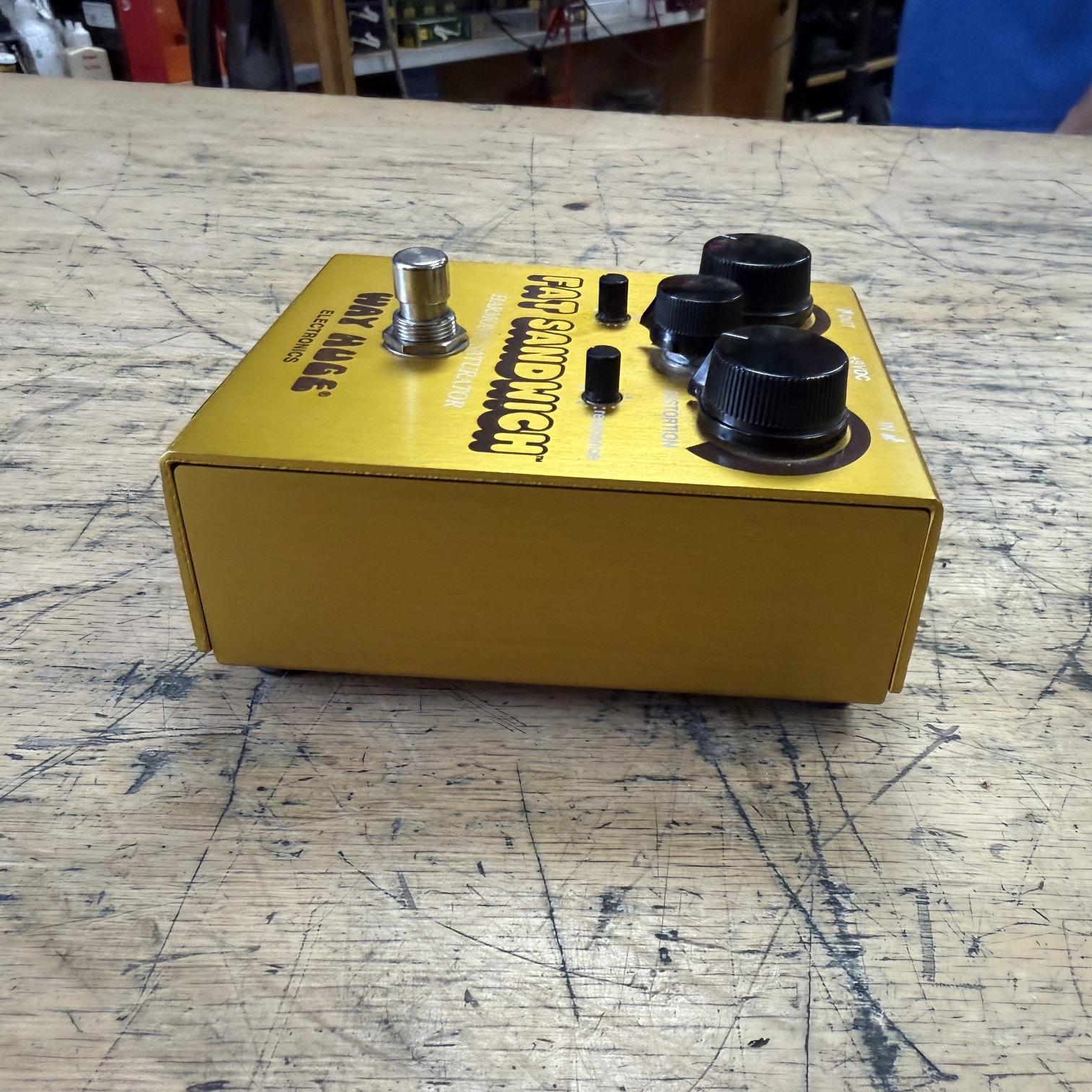 Used Way Huge Fat Sandwich Harmonic Saturator Distortion Guitar Pedal Gold - Image 4