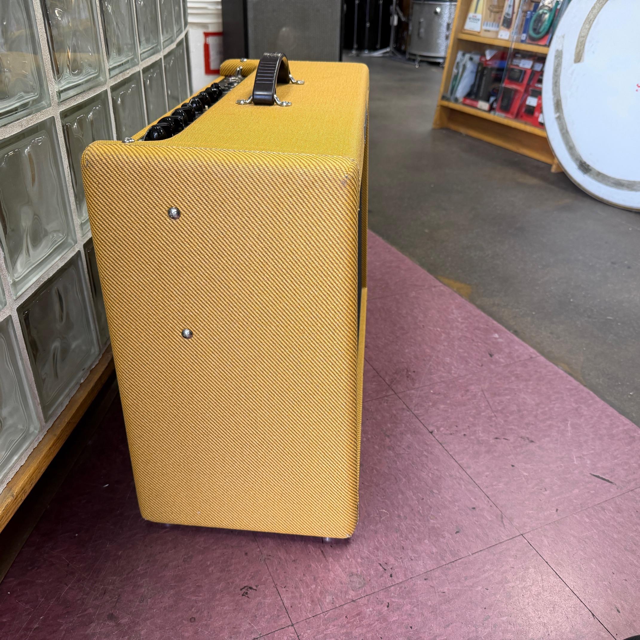 Used Fender Hot Rod DELUXE IV Limited Edition FSR Tweed Tube Guitar Amp Amplifier with Cover - Image 3