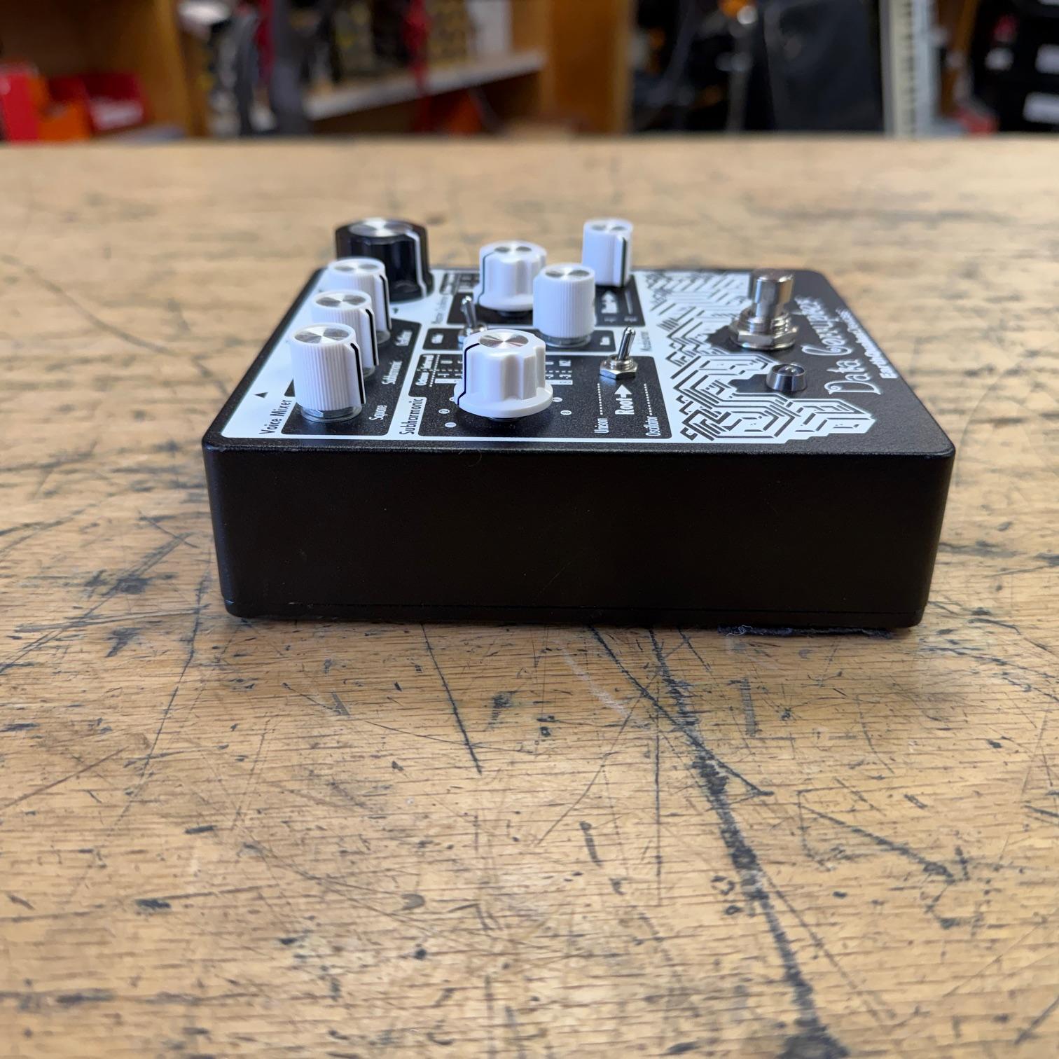 Used Earthquaker Devices Data Corrupter Modulated Monophonic Harmonizing PLL Guitar Pedal - Image 3