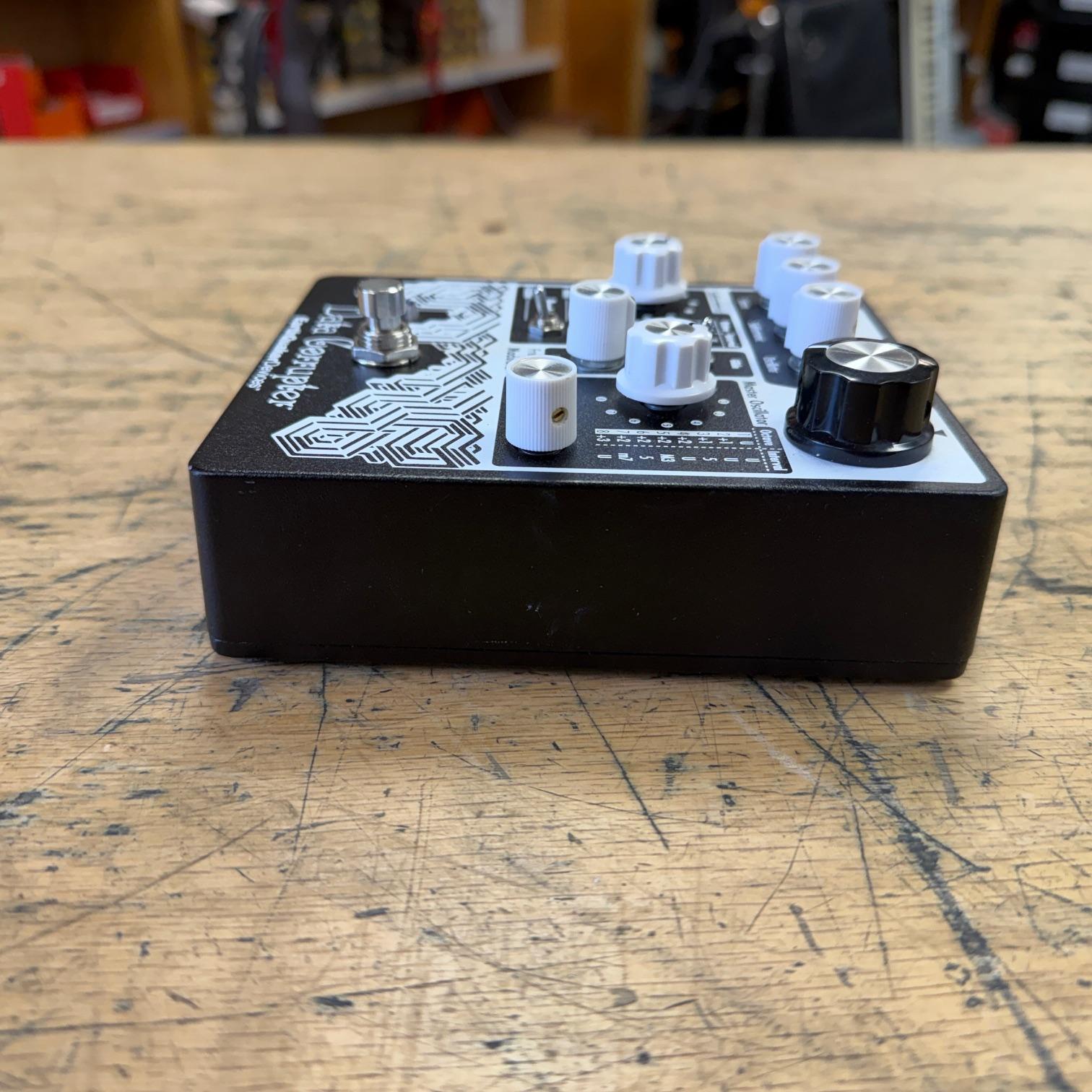 Used Earthquaker Devices Data Corrupter Modulated Monophonic Harmonizing PLL Guitar Pedal - Image 4