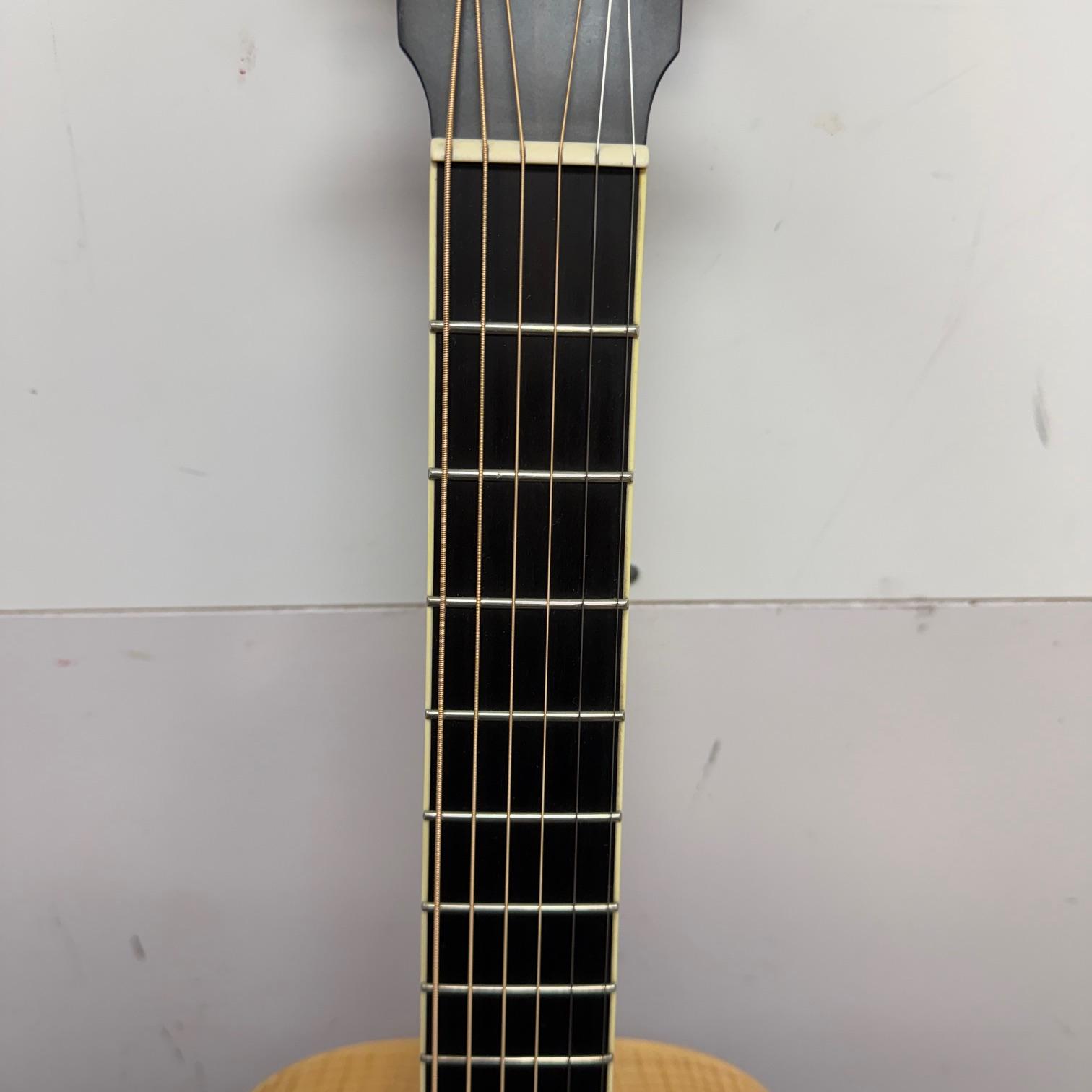 Used Larrivee O-01 Parlor Guitar Maple Special Edition Acoustic Guitar with Case Flame Maple 2003 - Image 5