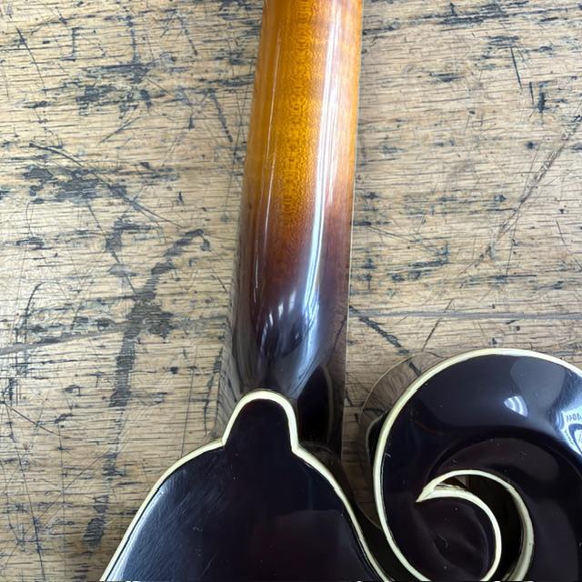 Used The Kentucky KM-1000 Master Model F-Style Acoustic 8-String Mandolin - Image 15
