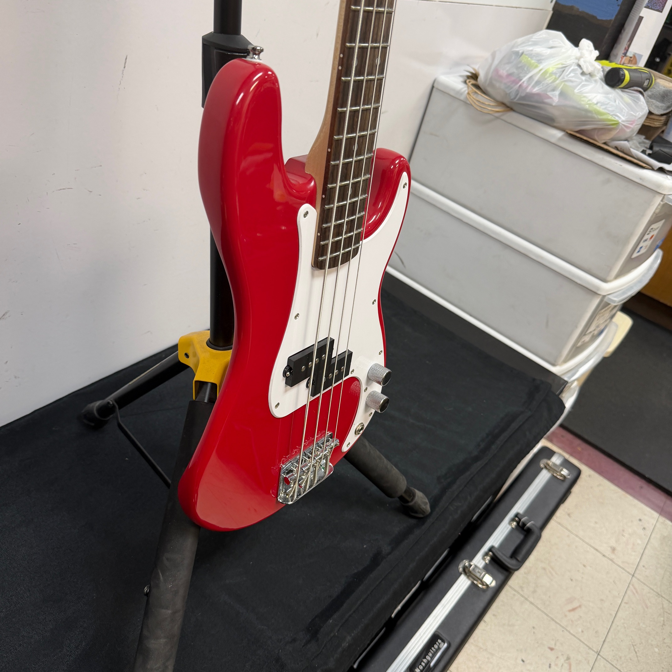 Used Squier Precision P Bass Mini Electric Bass Guitar Dakota Red Laurel Fingerboard 2024 - Image 10